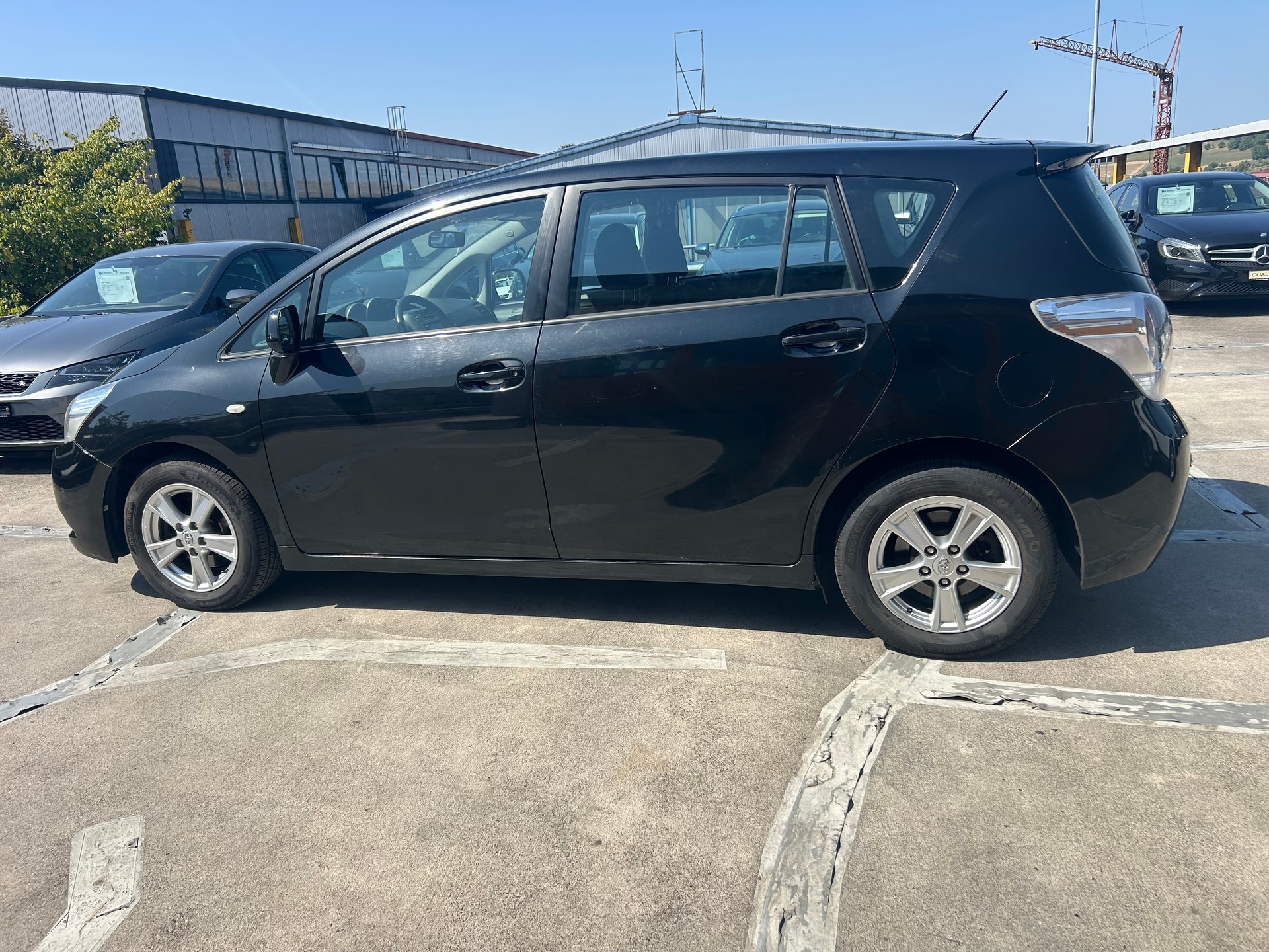 TOYOTA Verso 2.0 D-4D Linea Sol-image-1
