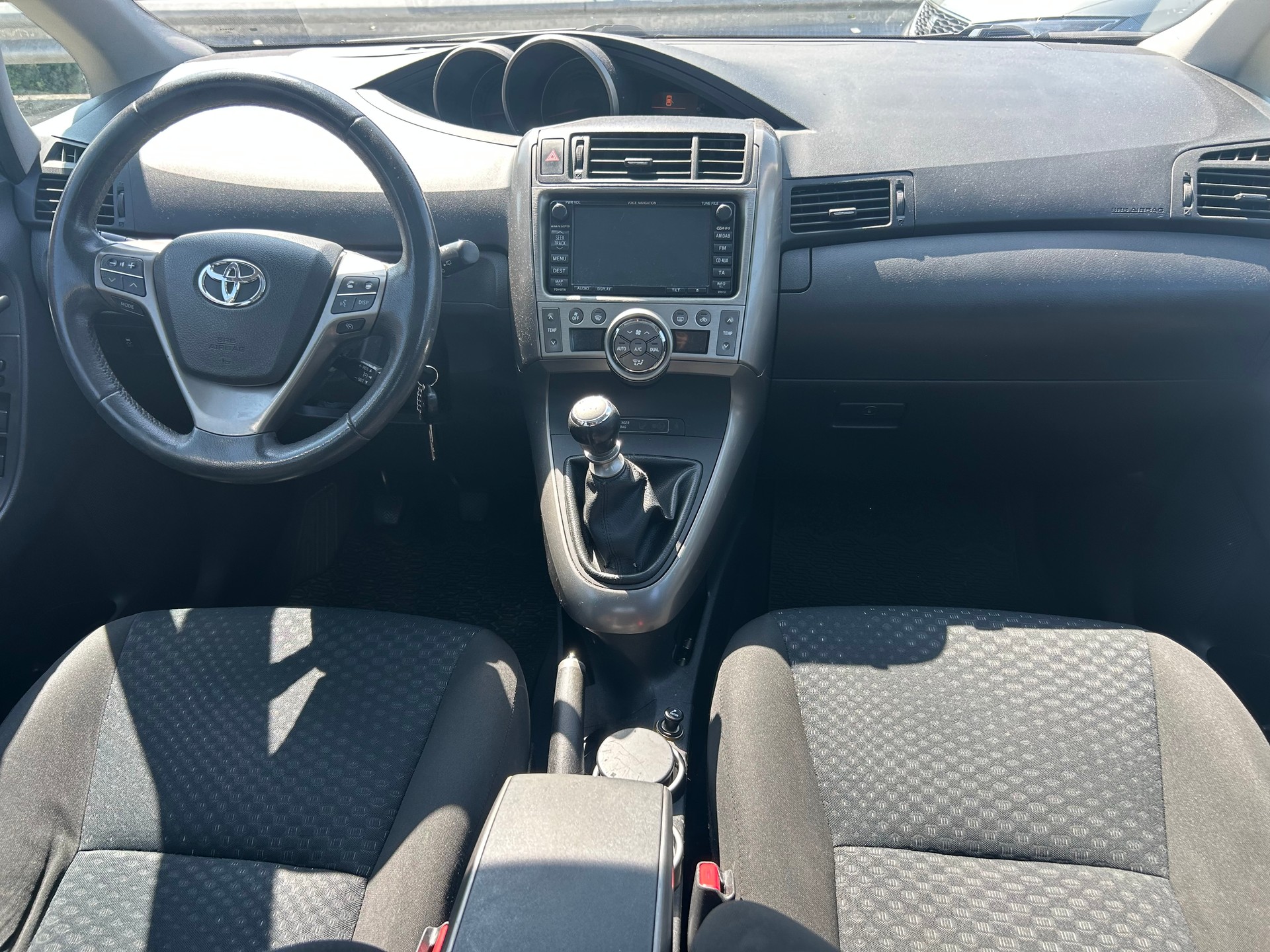 TOYOTA Verso 2.0 D-4D Linea Sol-image-10