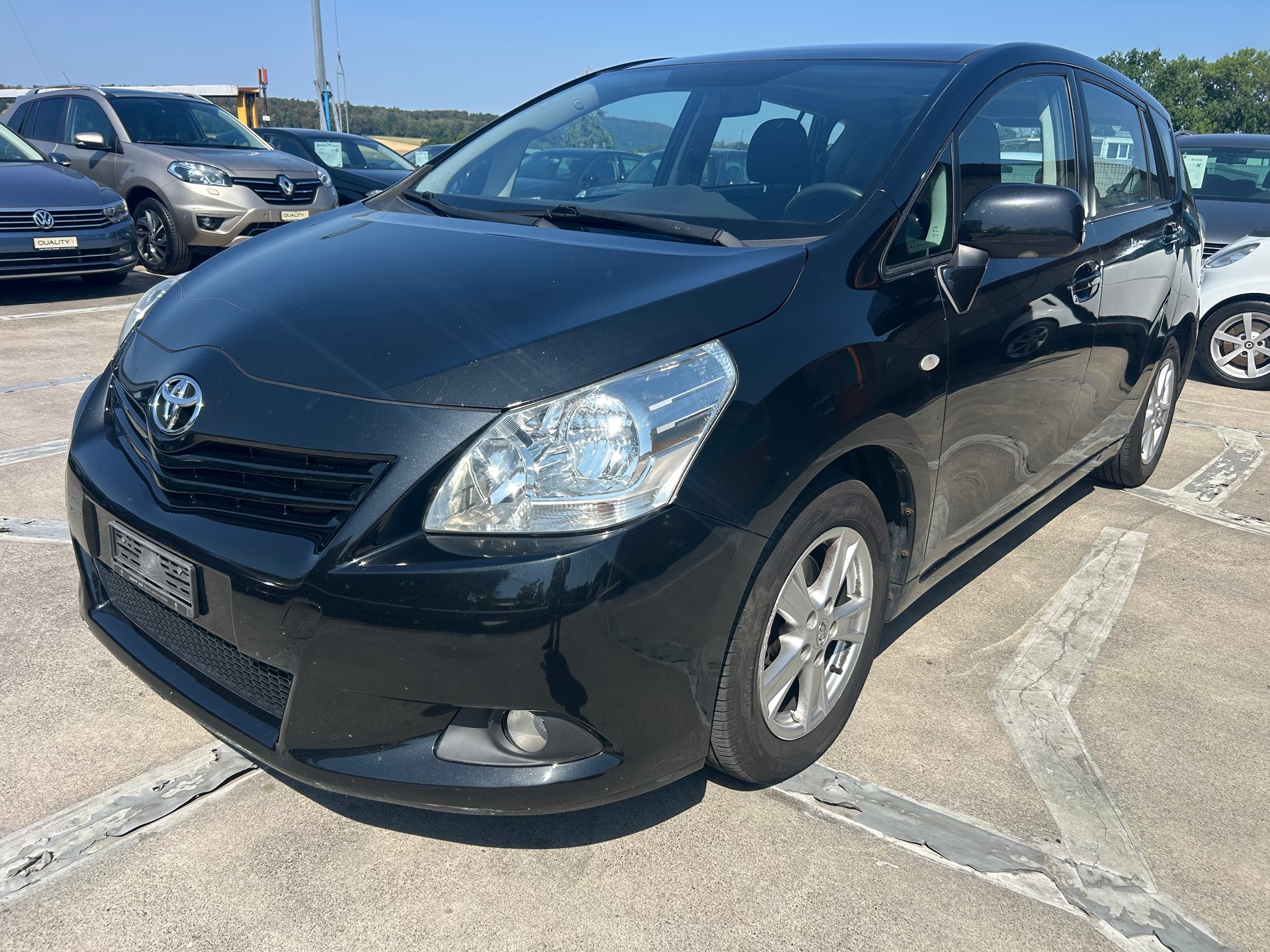 TOYOTA Verso 2.0 D-4D Linea Sol-image-0