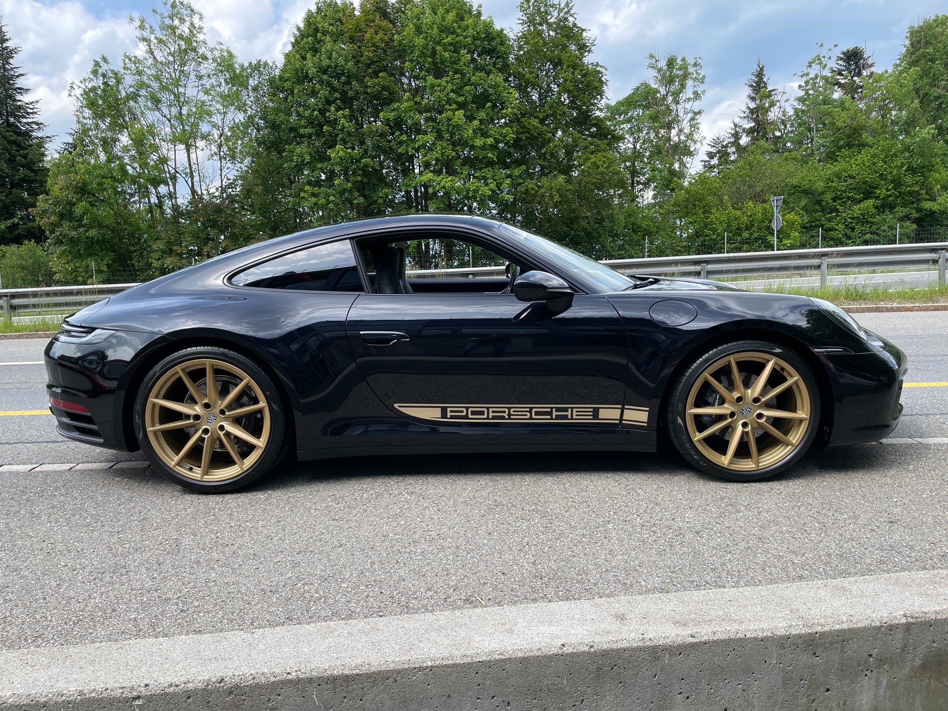 PORSCHE 911 Carrera 4 PDK-image-3