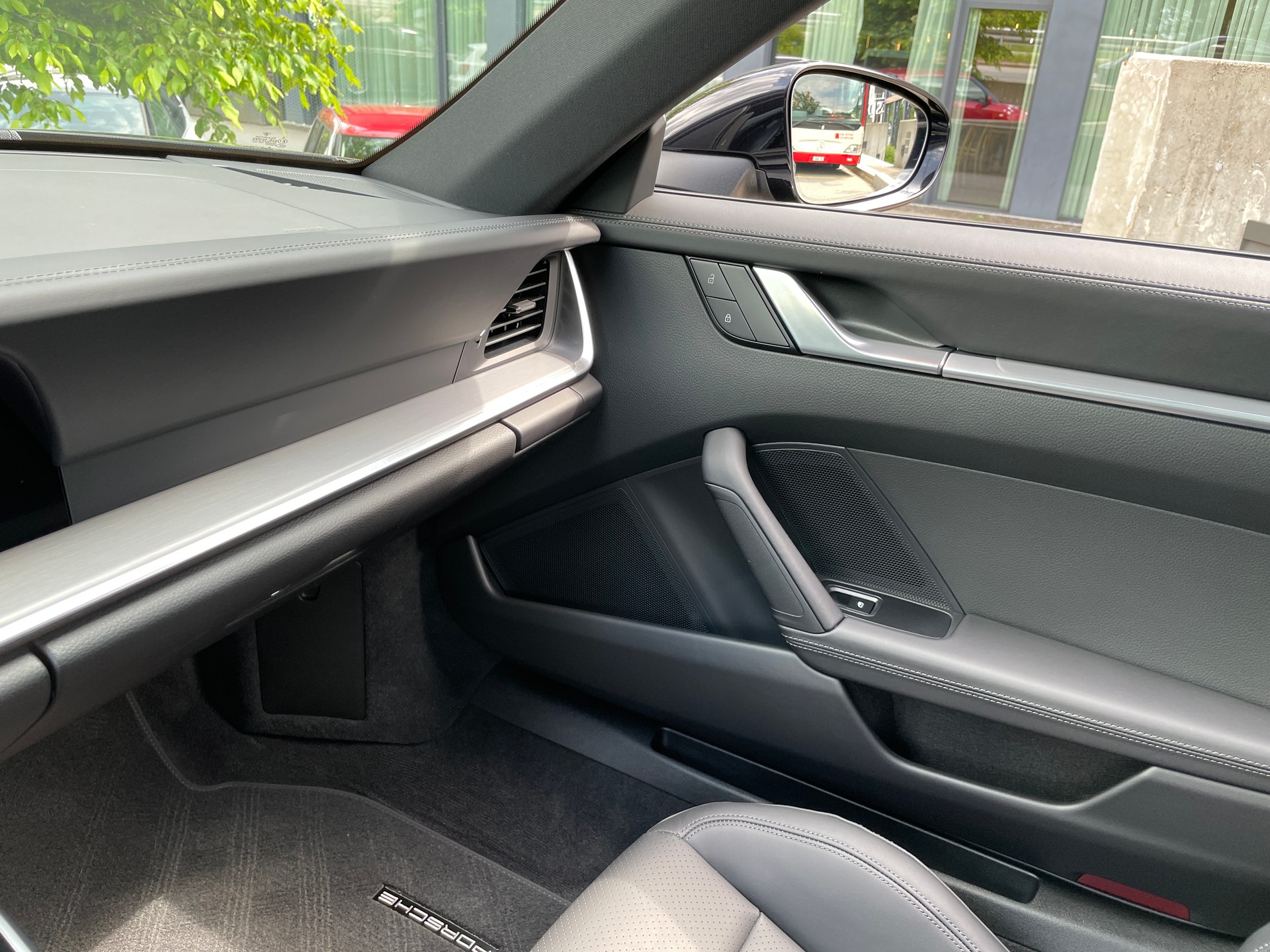 PORSCHE 911 Carrera 4 PDK-image-18