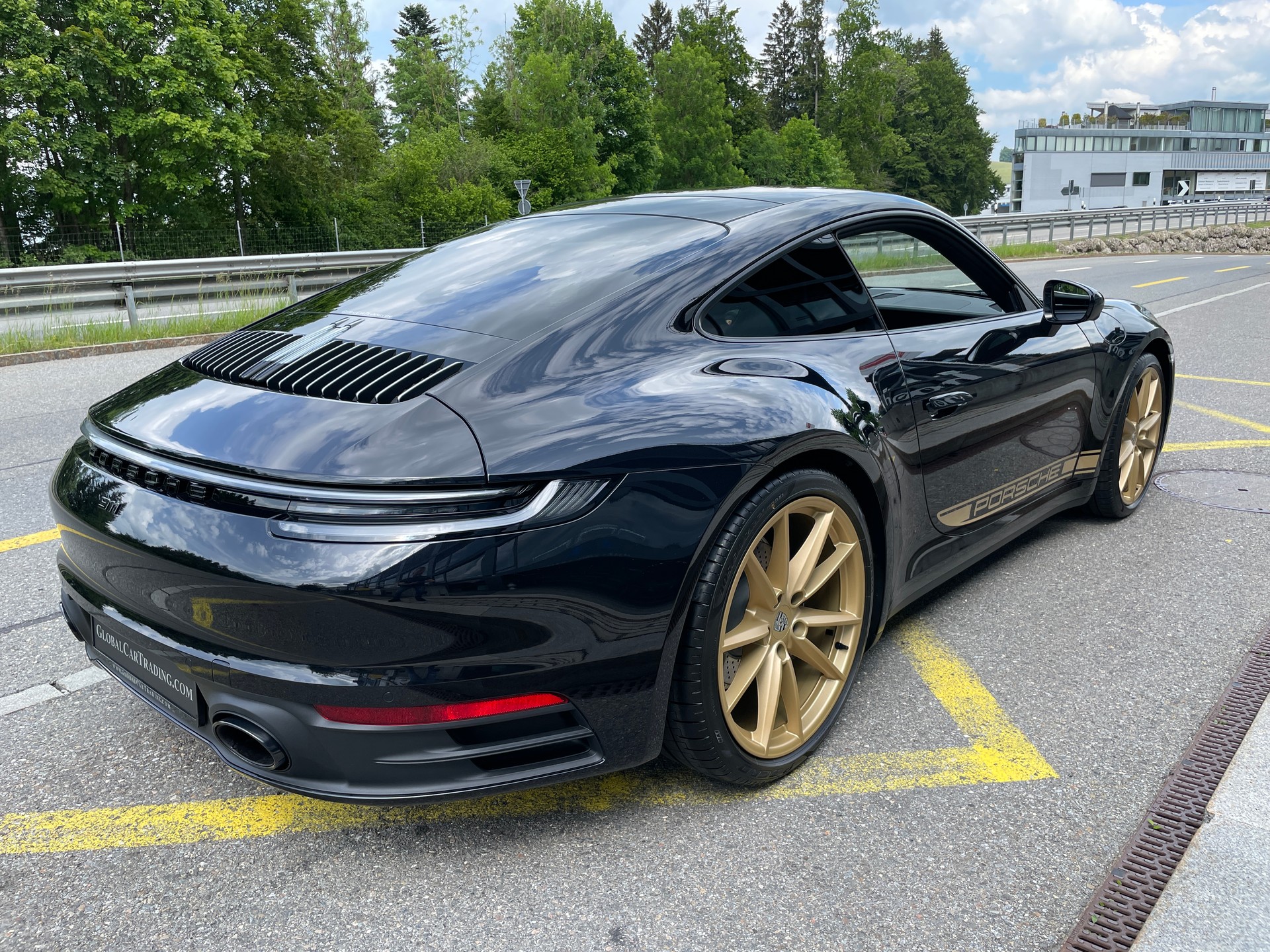 PORSCHE 911 Carrera 4 PDK-image-4
