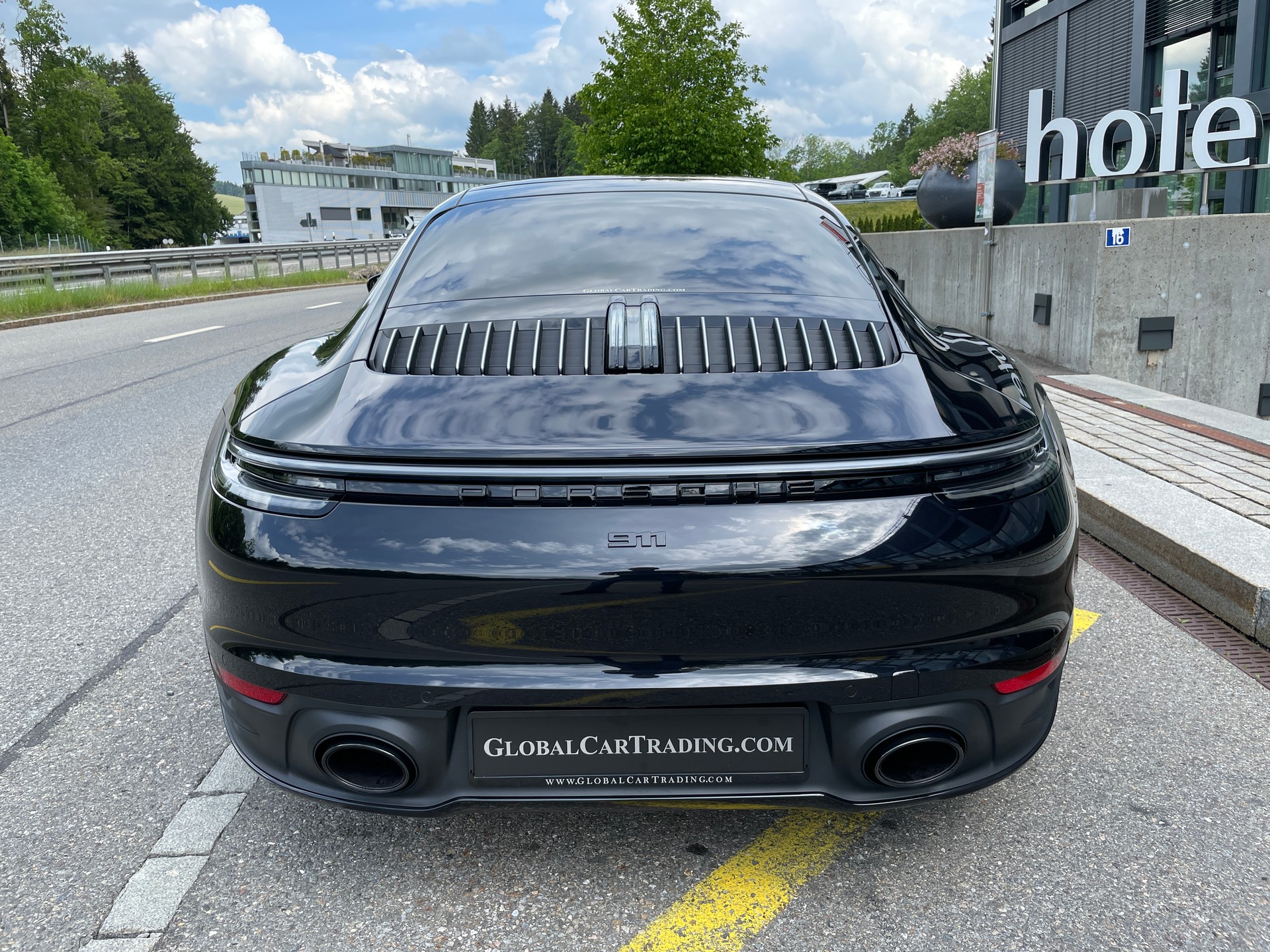 PORSCHE 911 Carrera 4 PDK-image-5