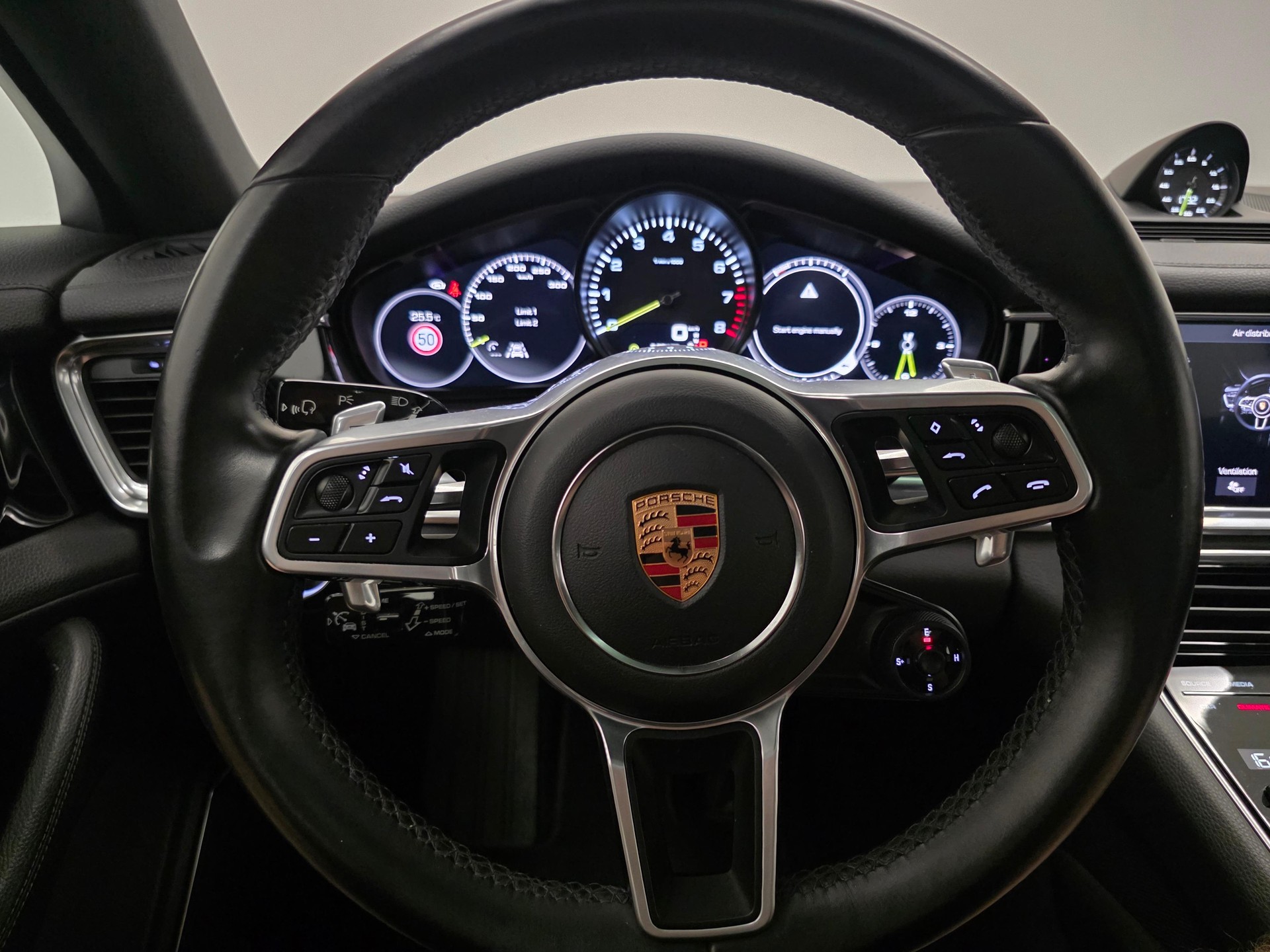 PORSCHE Panamera Sport Turismo 2.9 V6 4 E-Hybrid-image-24