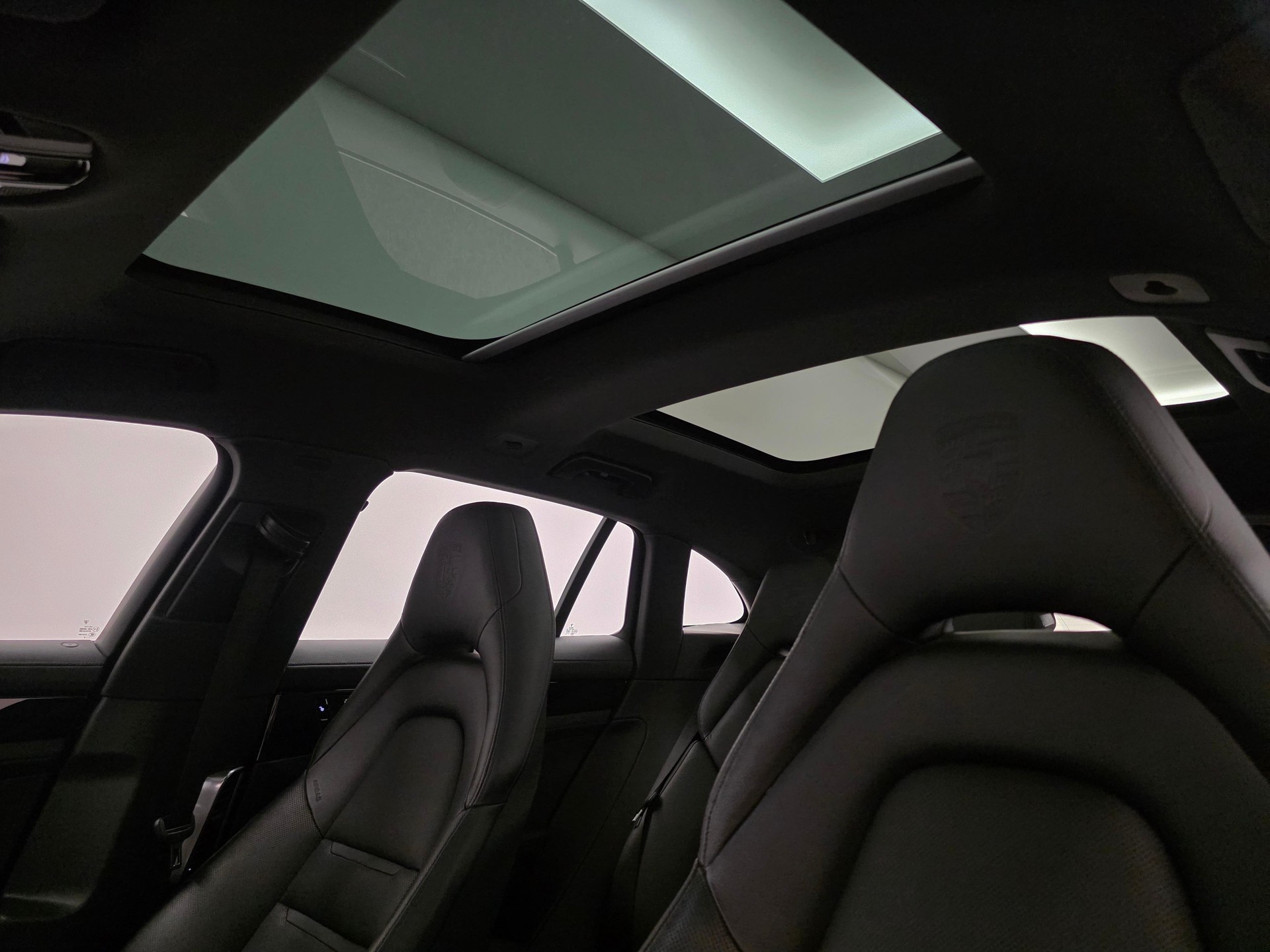 PORSCHE Panamera Sport Turismo 2.9 V6 4 E-Hybrid-image-16