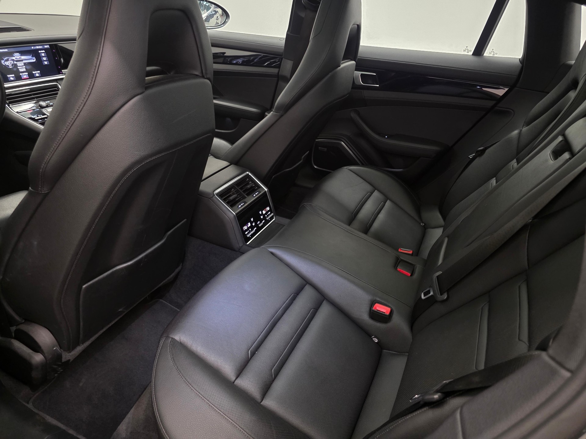 PORSCHE Panamera Sport Turismo 2.9 V6 4 E-Hybrid-image-13