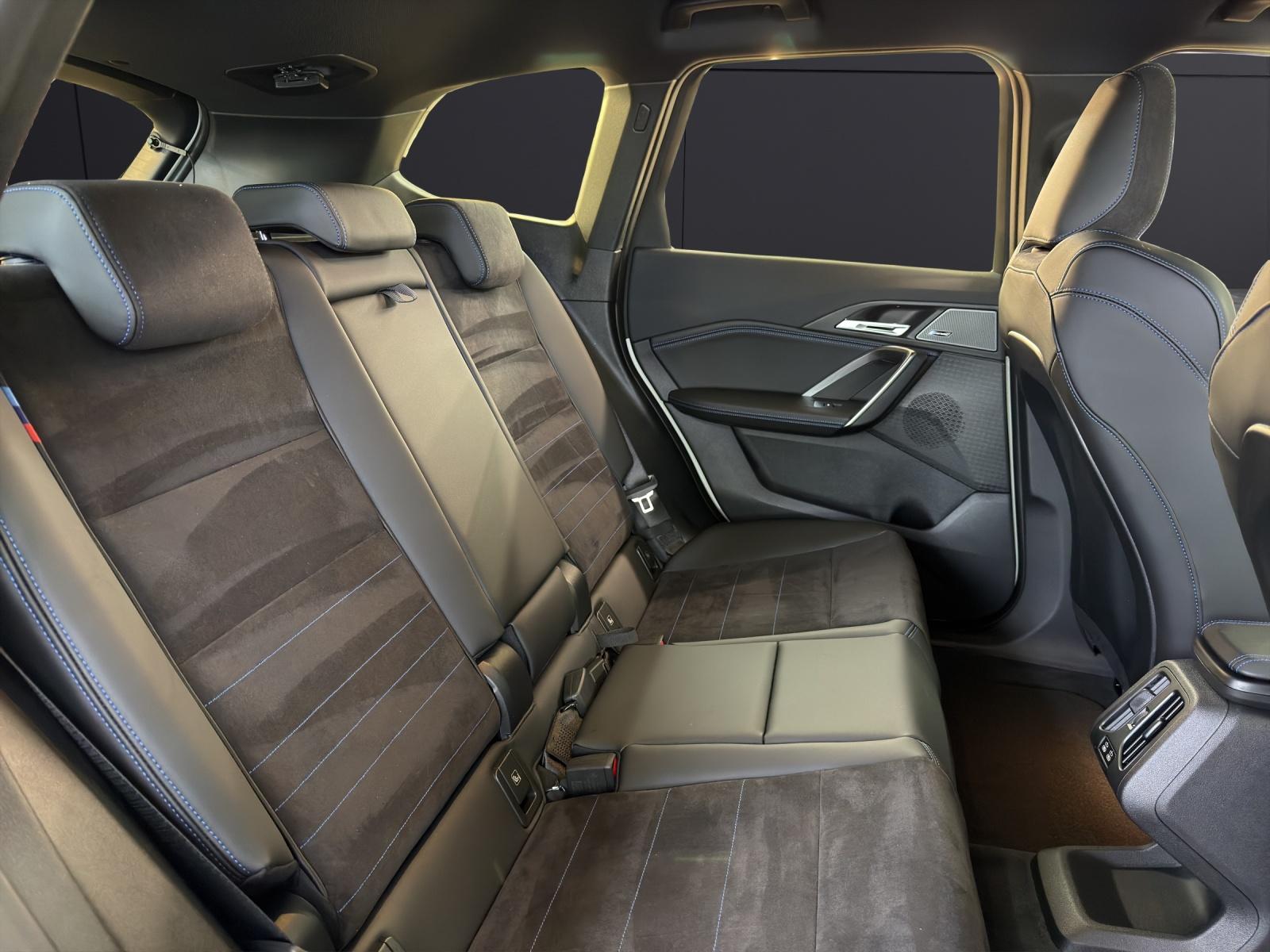 BMW X1 30e xDrive-image-13