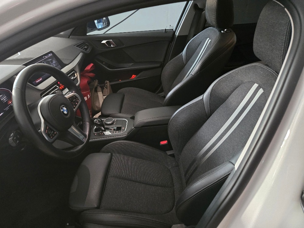 BMW 120d xDrive-image-5
