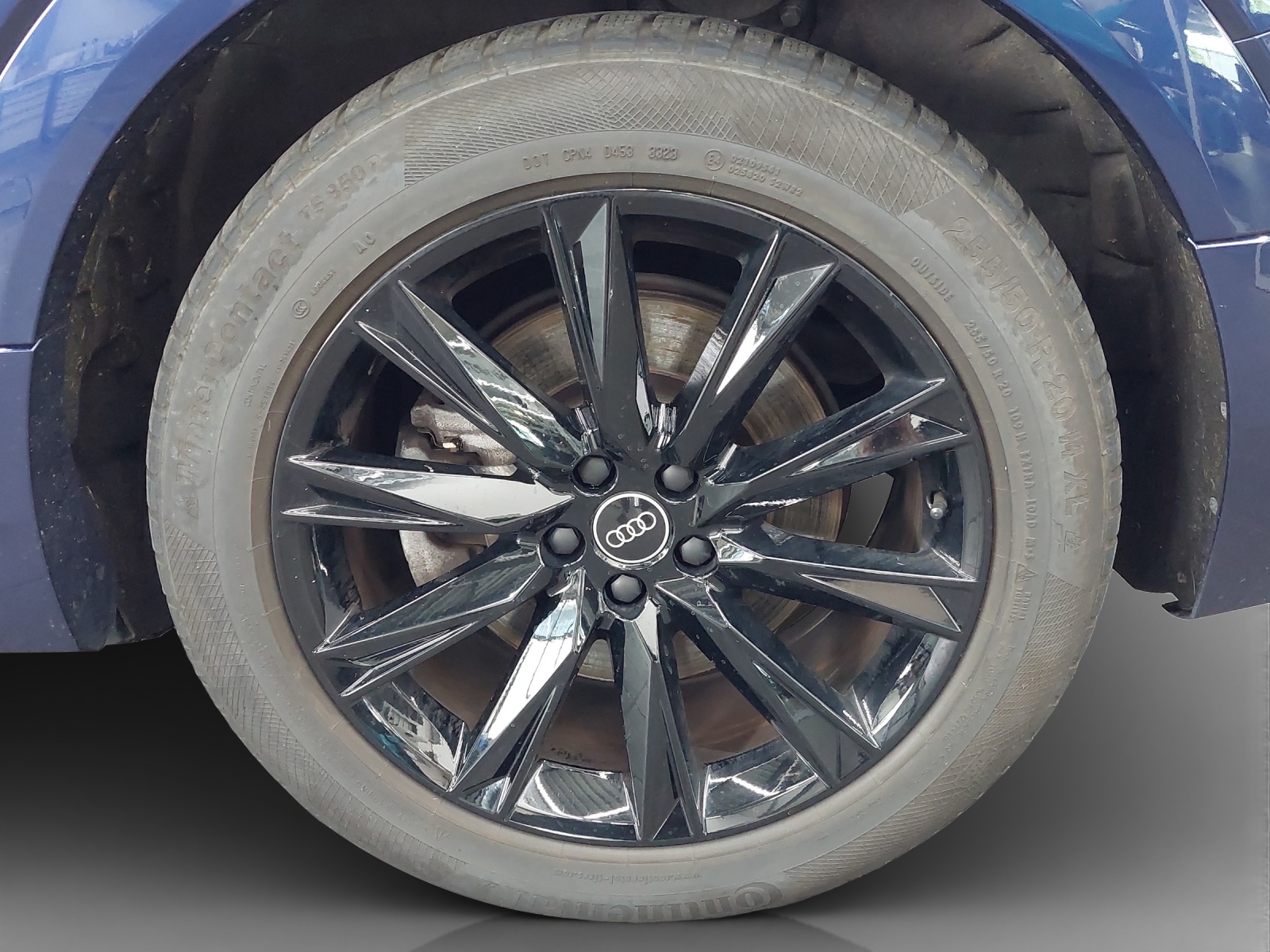 AUDI e-tron 55 Sportback S Line quattro-image-13
