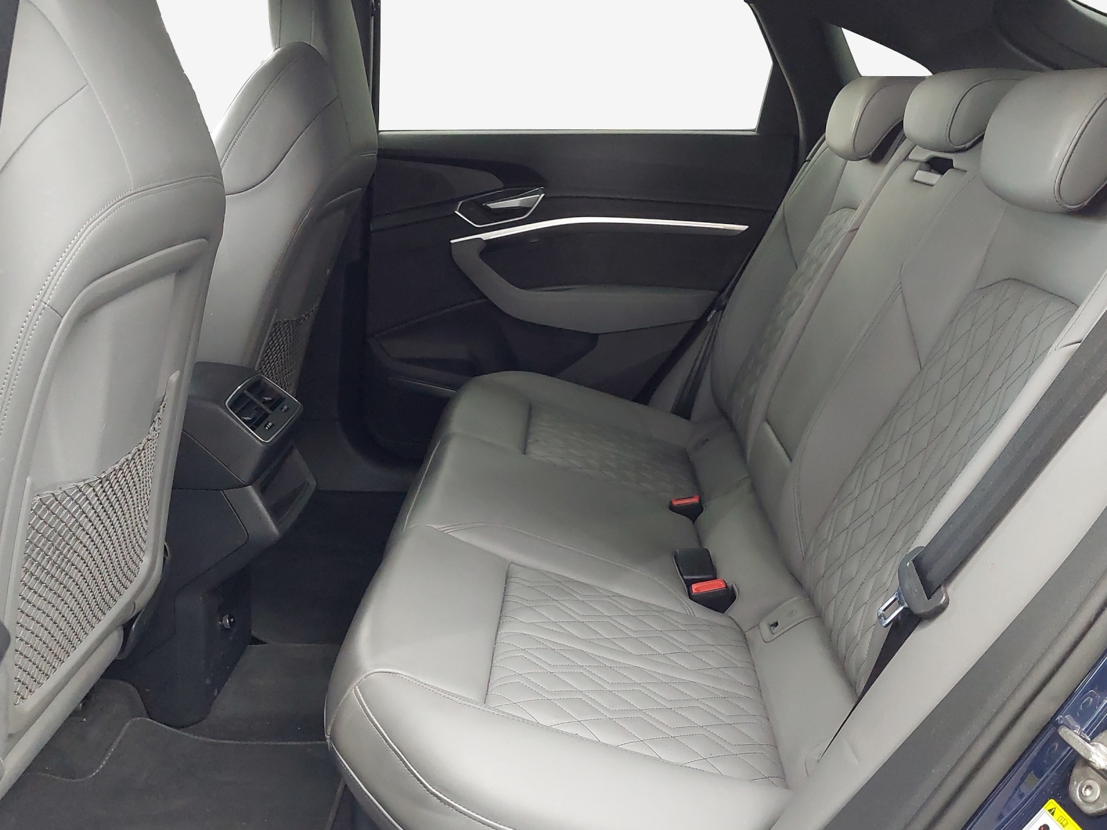 AUDI e-tron 55 Sportback S Line quattro-image-11