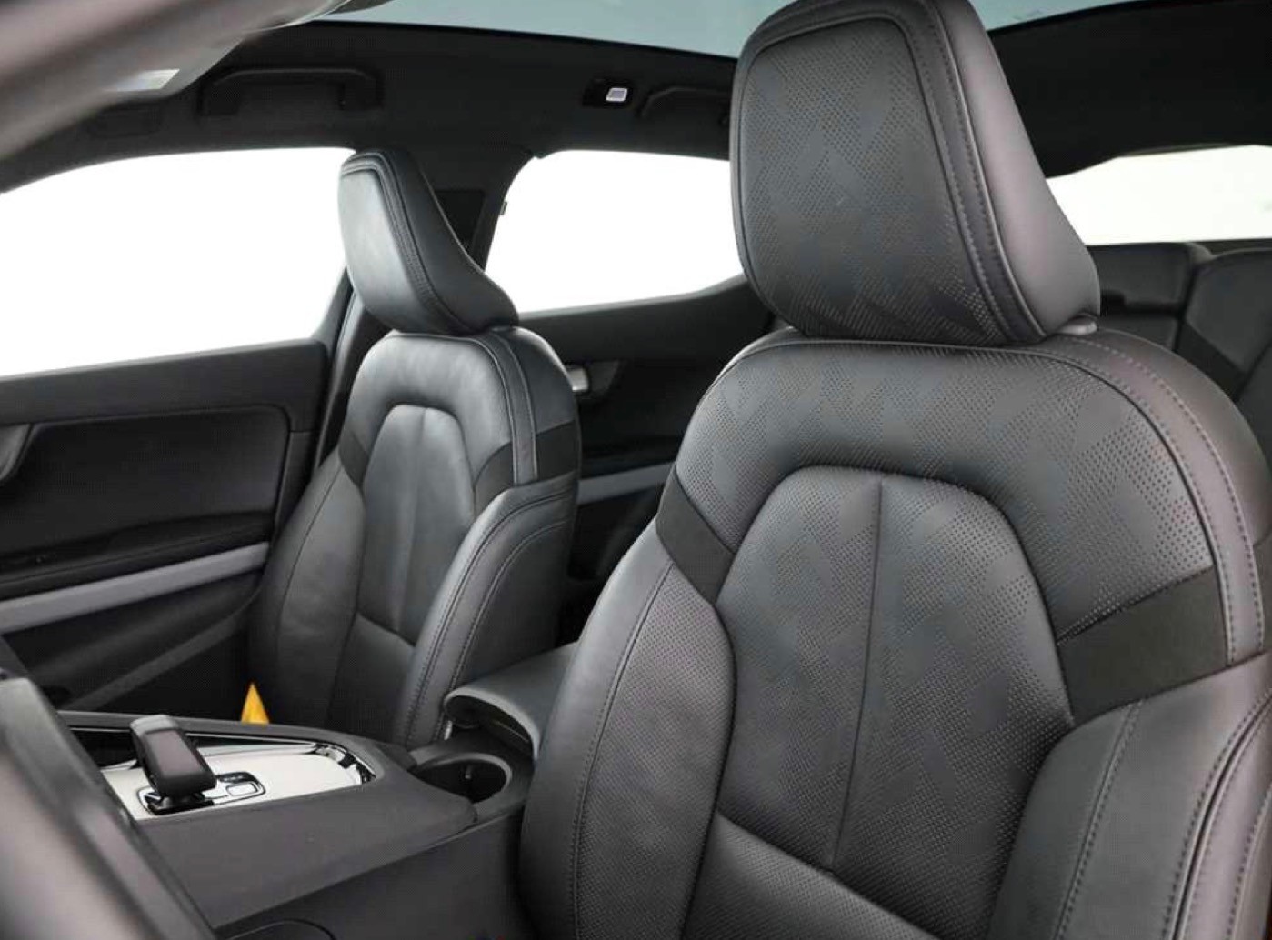 POLESTAR Polestar 2 Long Range Dual Performance 82 kWh MY25-image-8