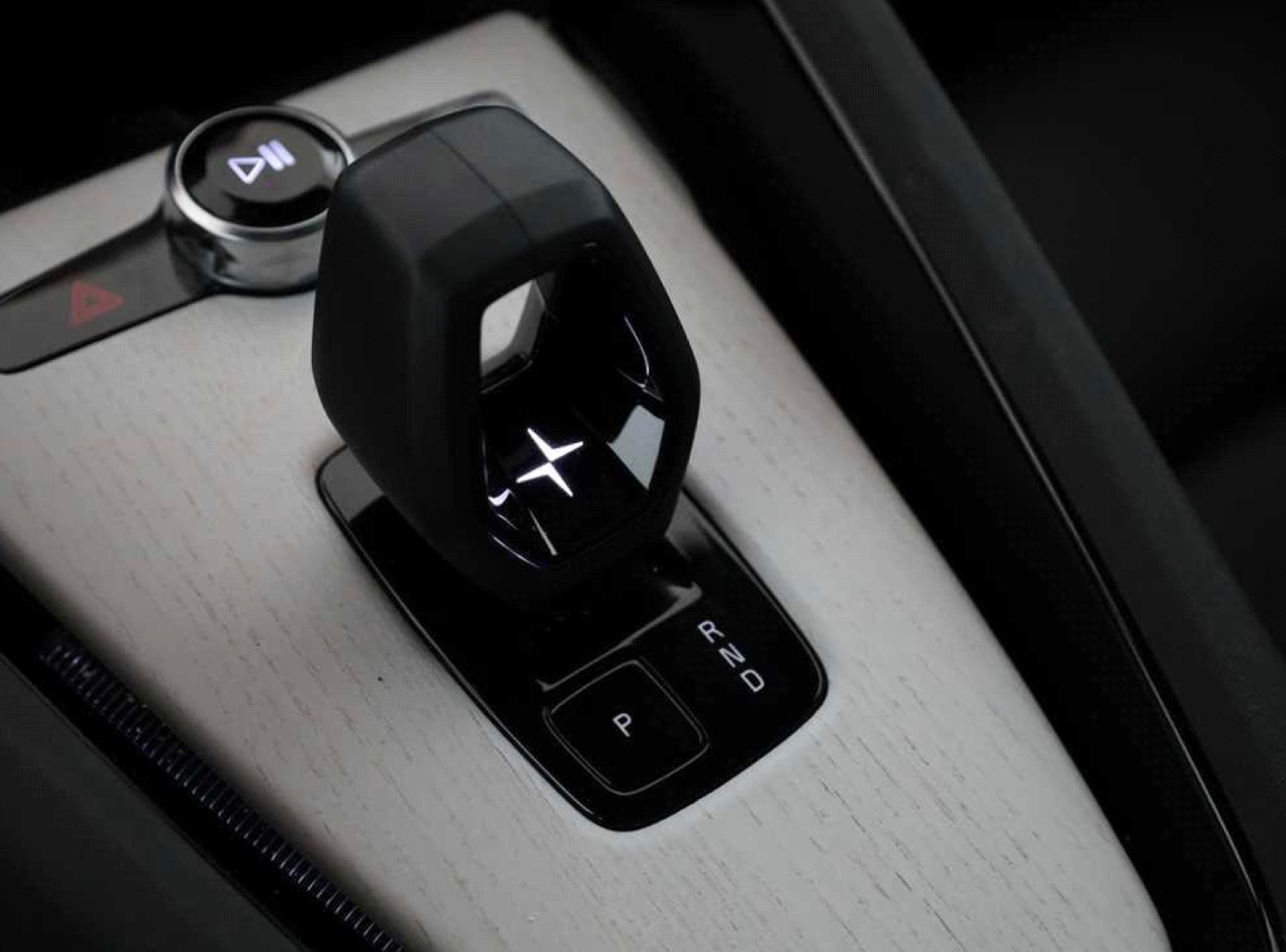 POLESTAR Polestar 2 Long Range Dual Performance 82 kWh MY25-image-7