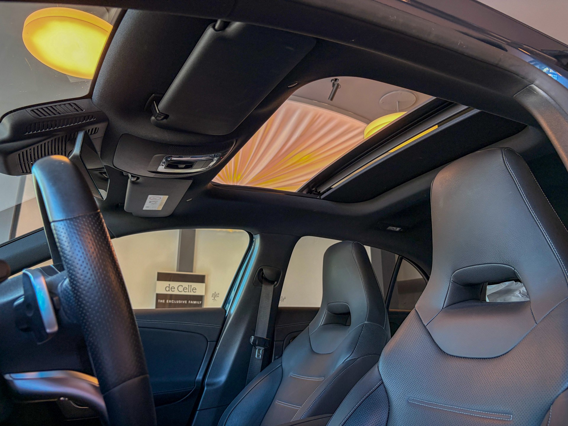 MERCEDES-BENZ A 220 d 4Matic AMG Line-image-14
