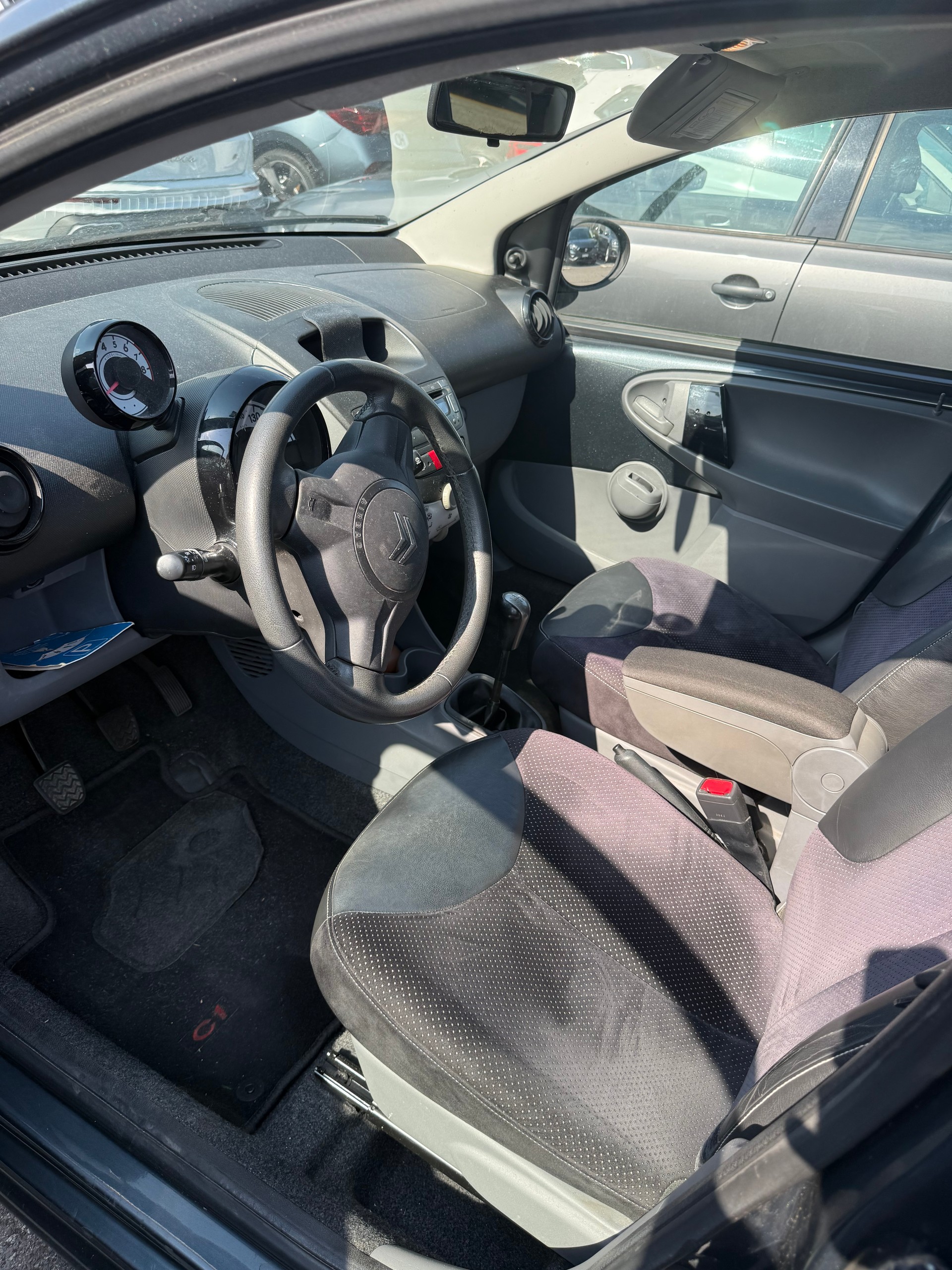 CITROEN 1.0i Attraction-image-5