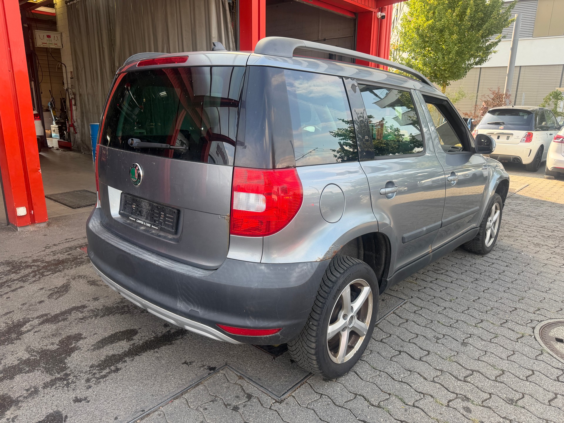 SKODA Yeti 1.8 TSI Ambition 4x4-image-6
