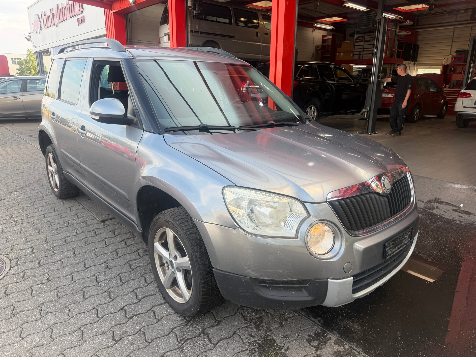 SKODA Yeti 1.8 TSI Ambition 4x4-image-1