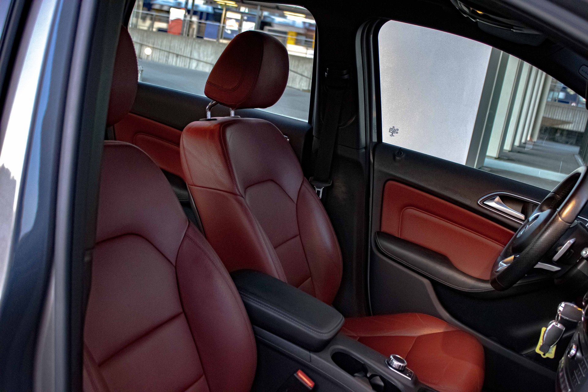 MERCEDES-BENZ B 200 CDI AMG Line 7G-DCT-image-14