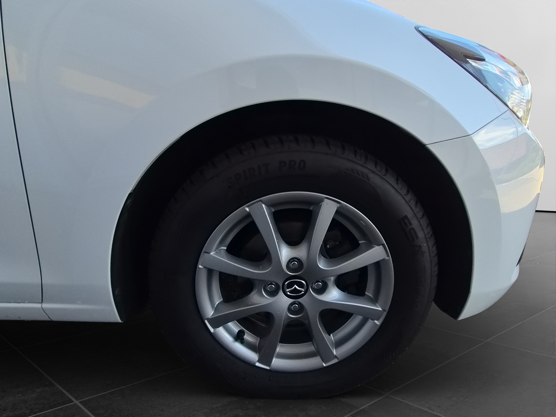 MAZDA 2 1.5 90 Ambition-image-9