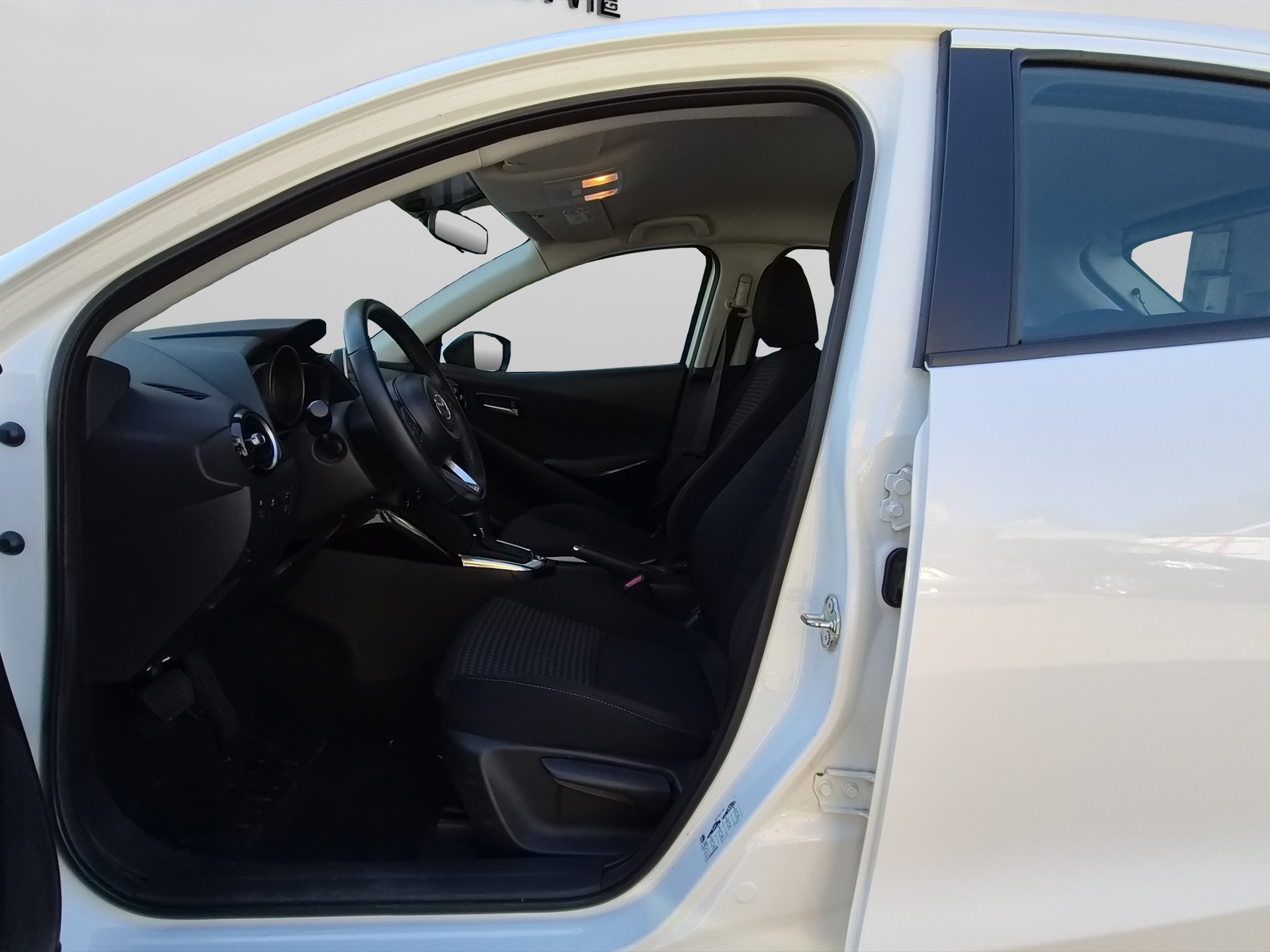 MAZDA 2 1.5 90 Ambition-image-10