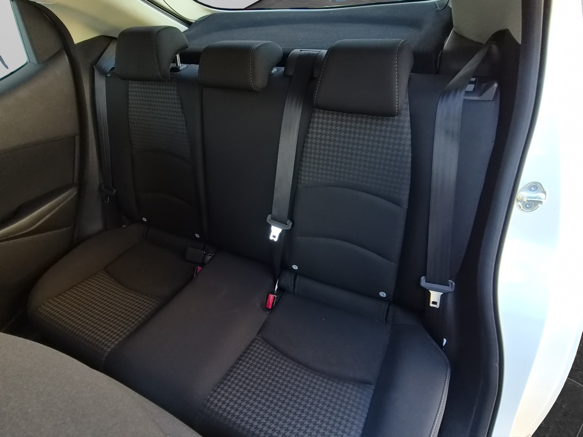 MAZDA 2 1.5 90 Ambition-image-12