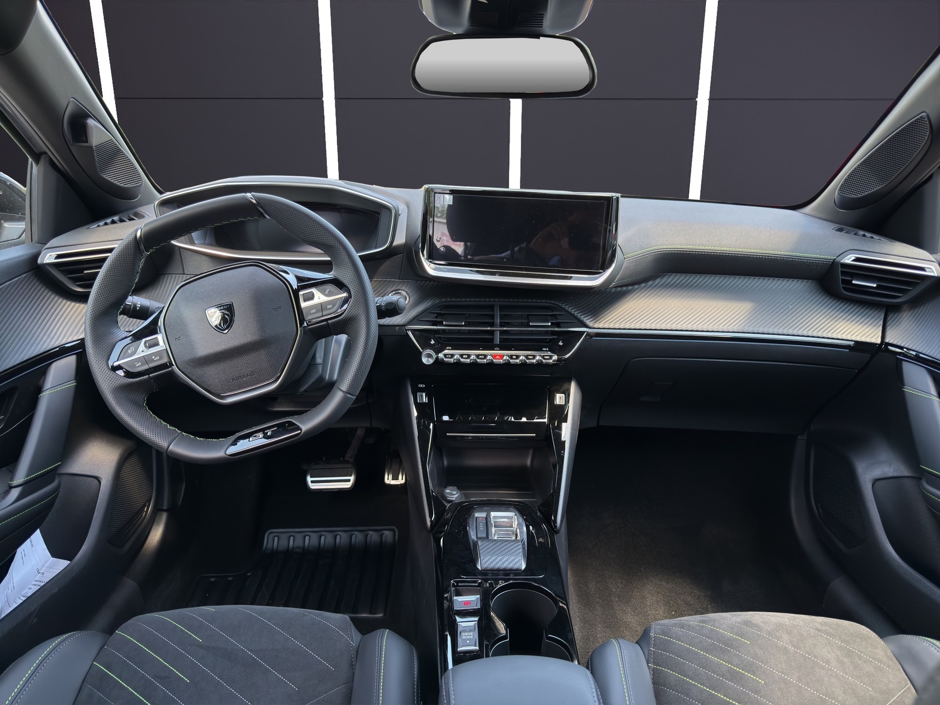 PEUGEOT 208 1.2 MHEV GT Exclusive-image-7