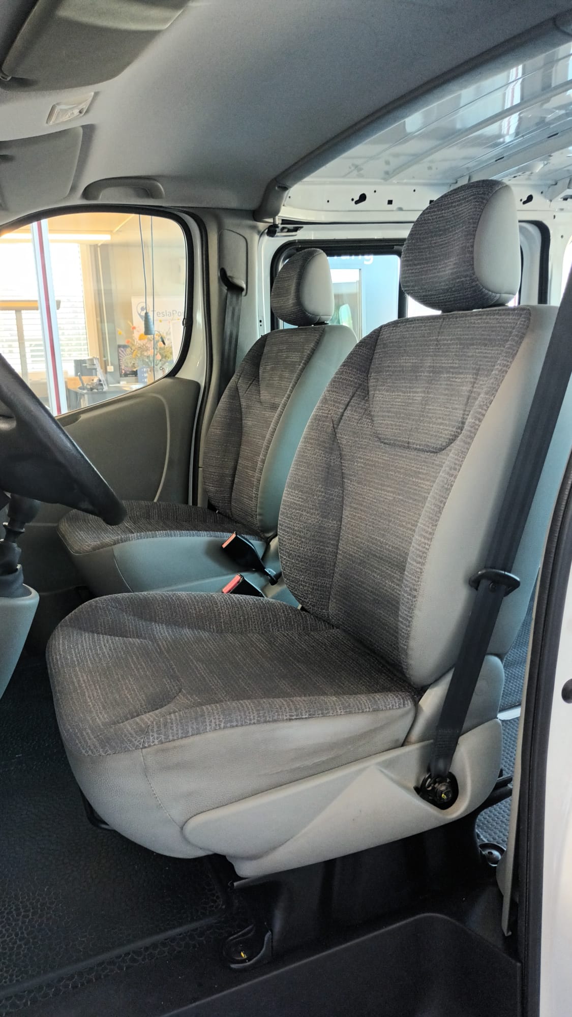 RENAULT Trafic 2.0i 2.9t L2H1-image-10