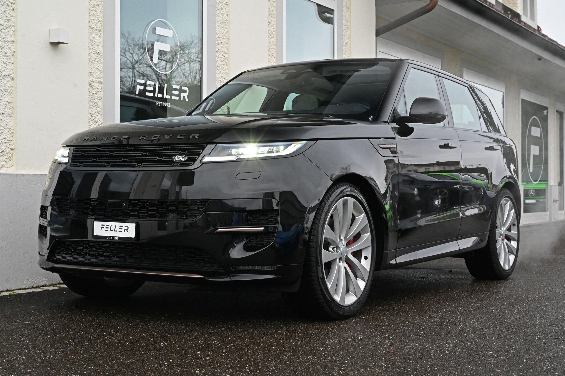 LAND ROVER Range Rover Sport D300 3.0 TD6 MHEV Dynamic SE Automatic **Gratisservice & Garantie**-image-1