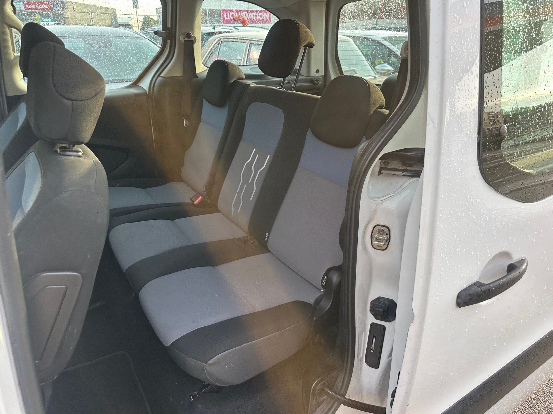 PEUGEOT Partner 1.6 e-HDI Family-image-4