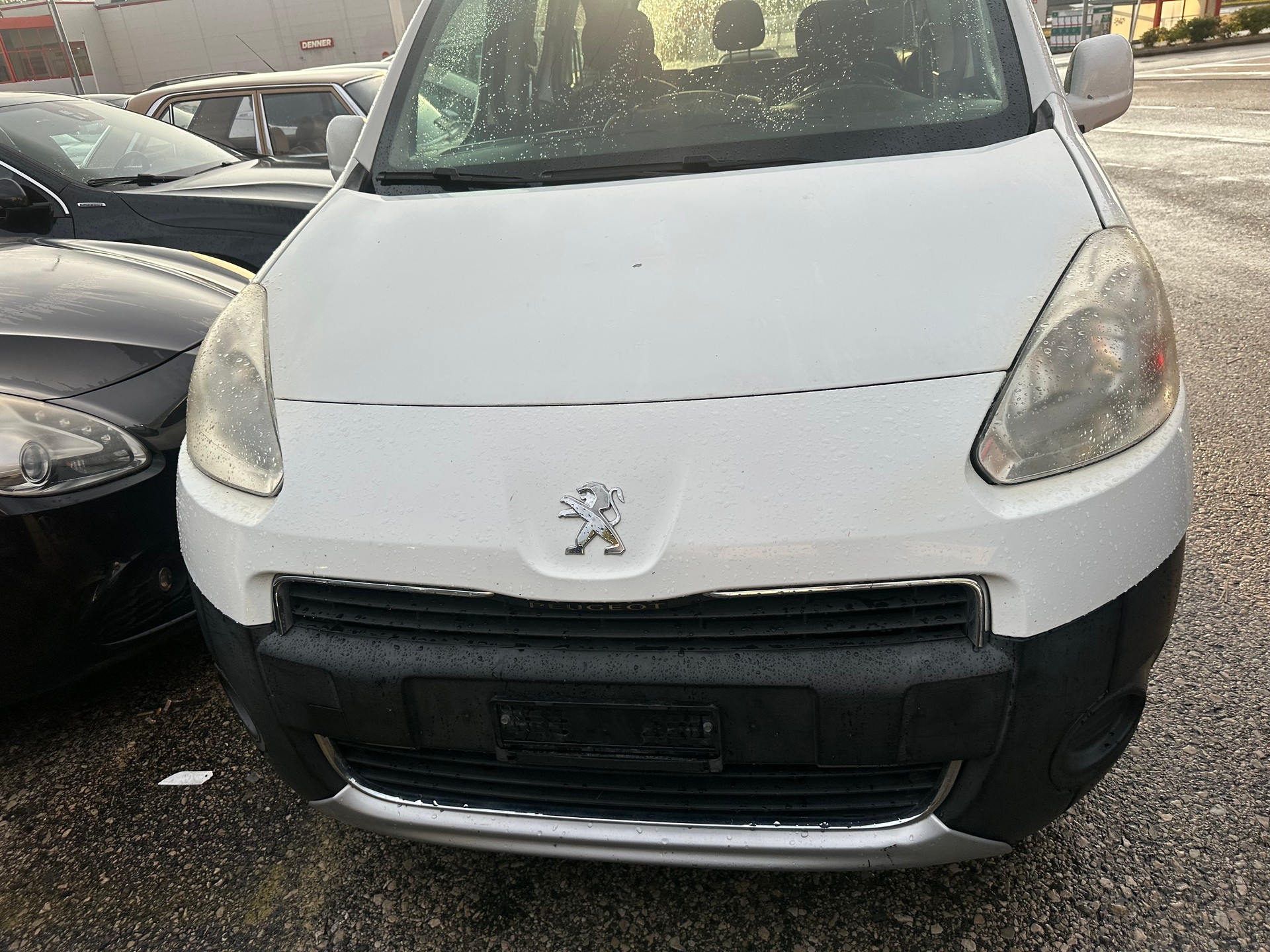 PEUGEOT Partner 1.6 e-HDI Family-image-0