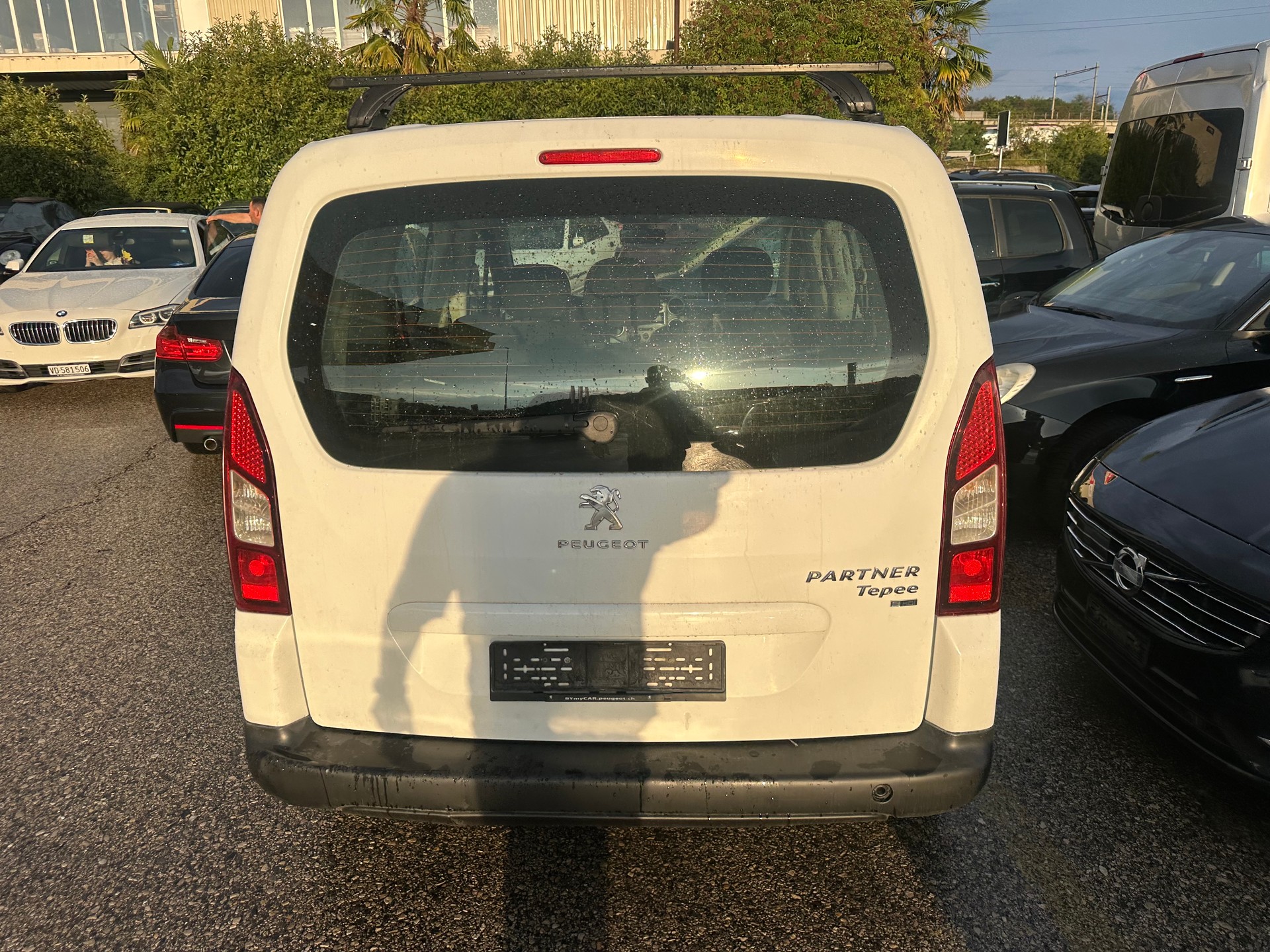 PEUGEOT Partner 1.6 e-HDI Family-image-2