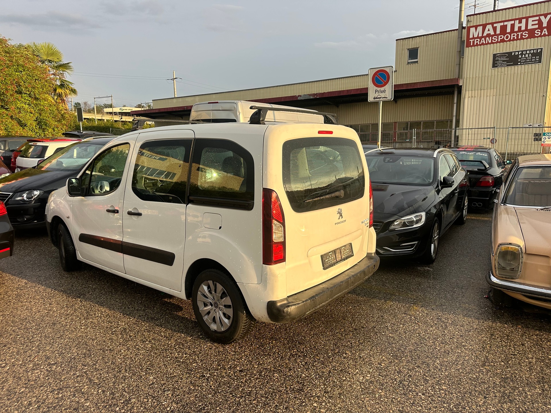 PEUGEOT Partner 1.6 e-HDI Family-image-1