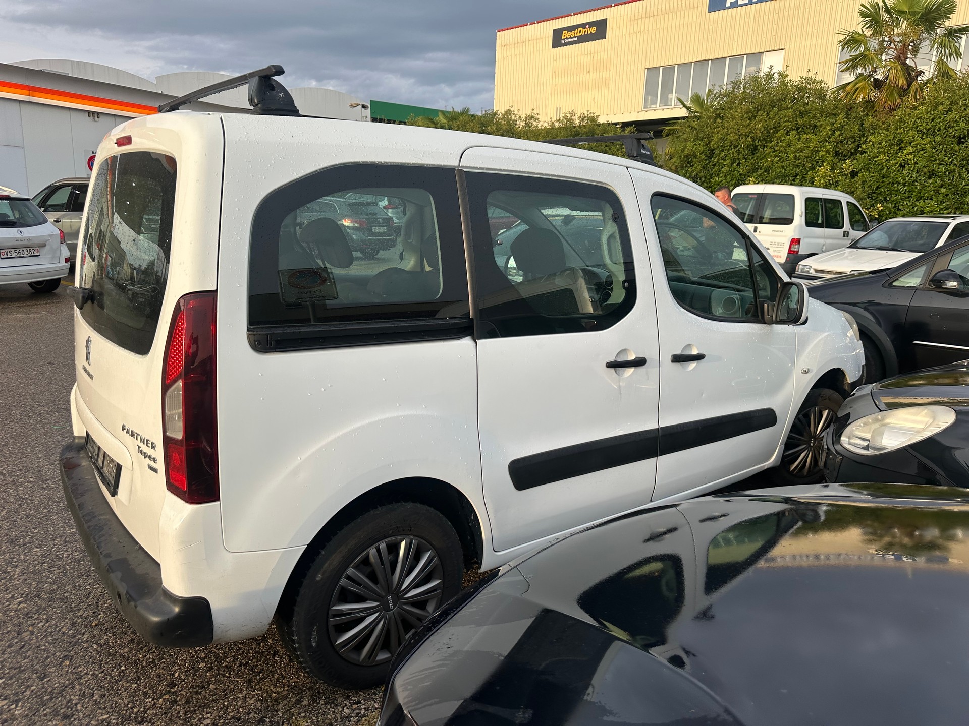 PEUGEOT Partner 1.6 e-HDI Family-image-8