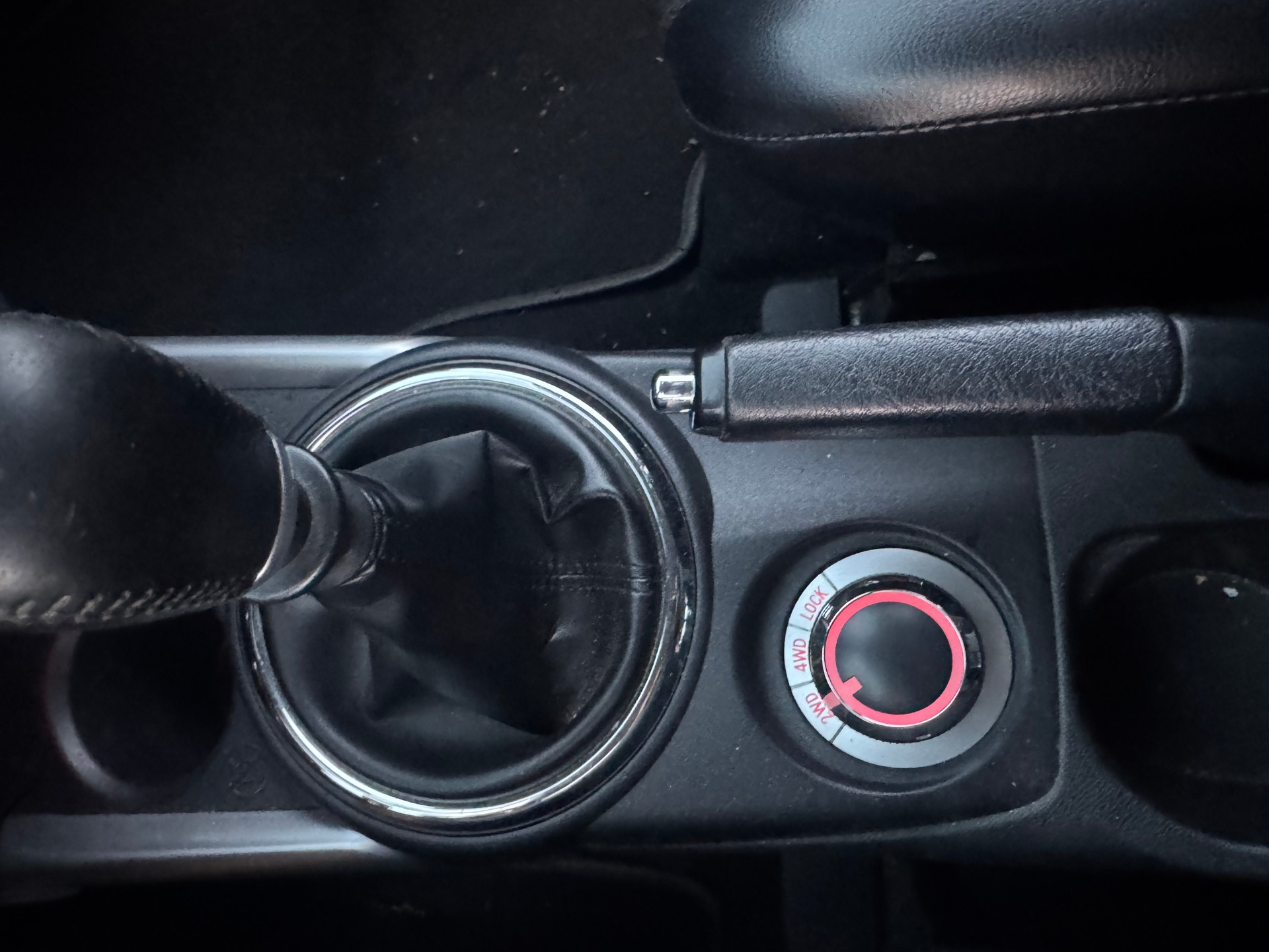 CITROEN C4 Aircross 1.6 HDi Collection 4WD-image-9