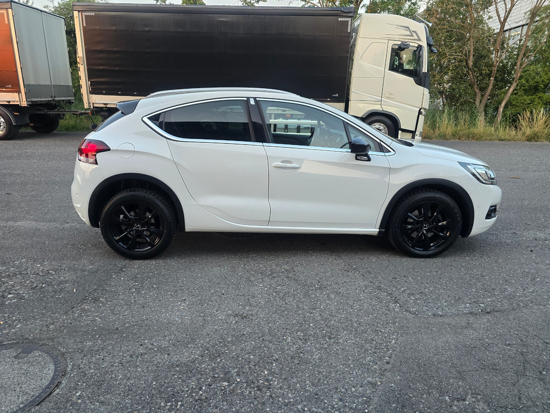 DS AUTOMOBILES DS 4 2.0 BlueHDi SO Chic Automatic-image-7