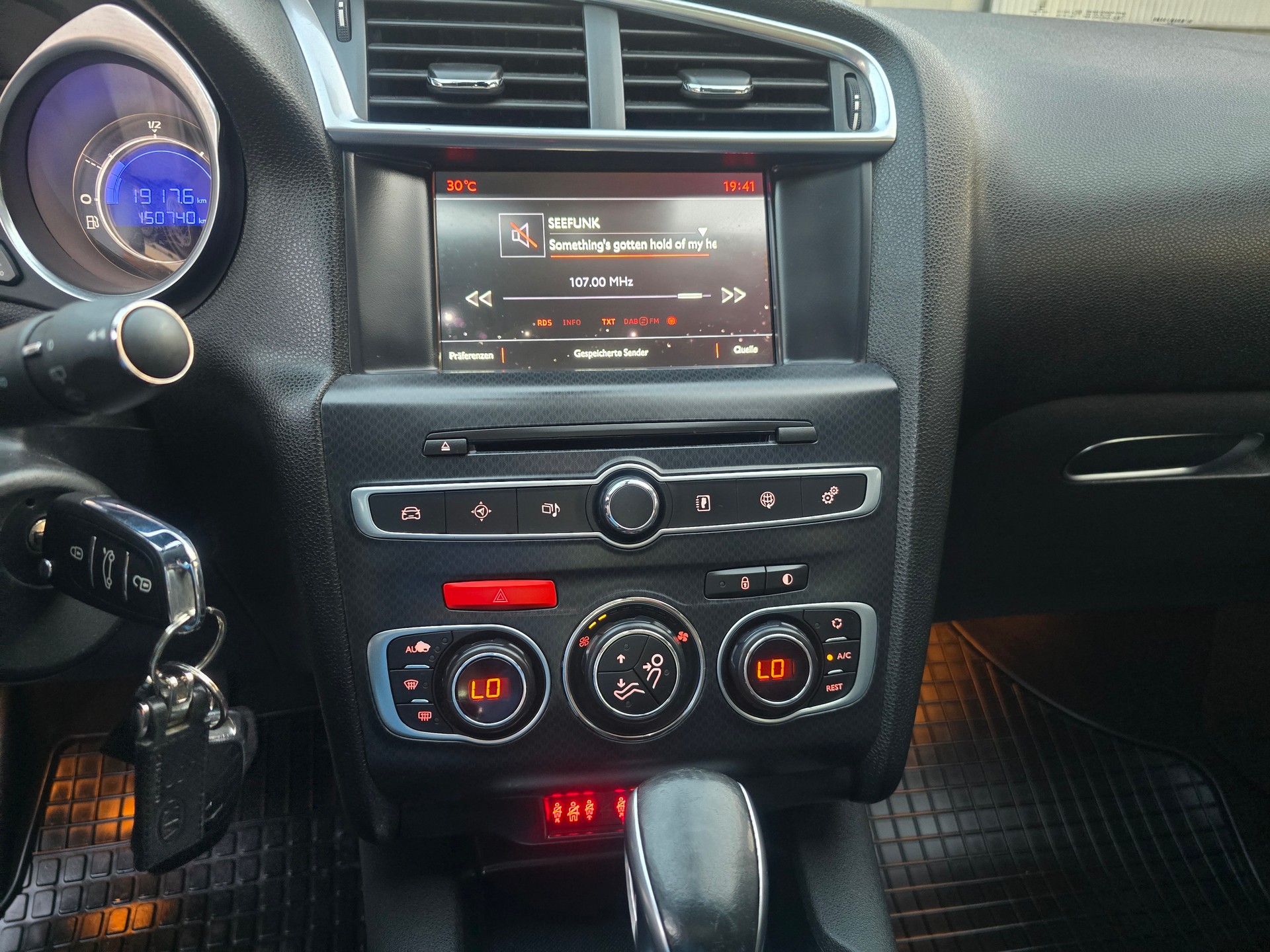 DS AUTOMOBILES DS 4 2.0 BlueHDi SO Chic Automatic-image-17