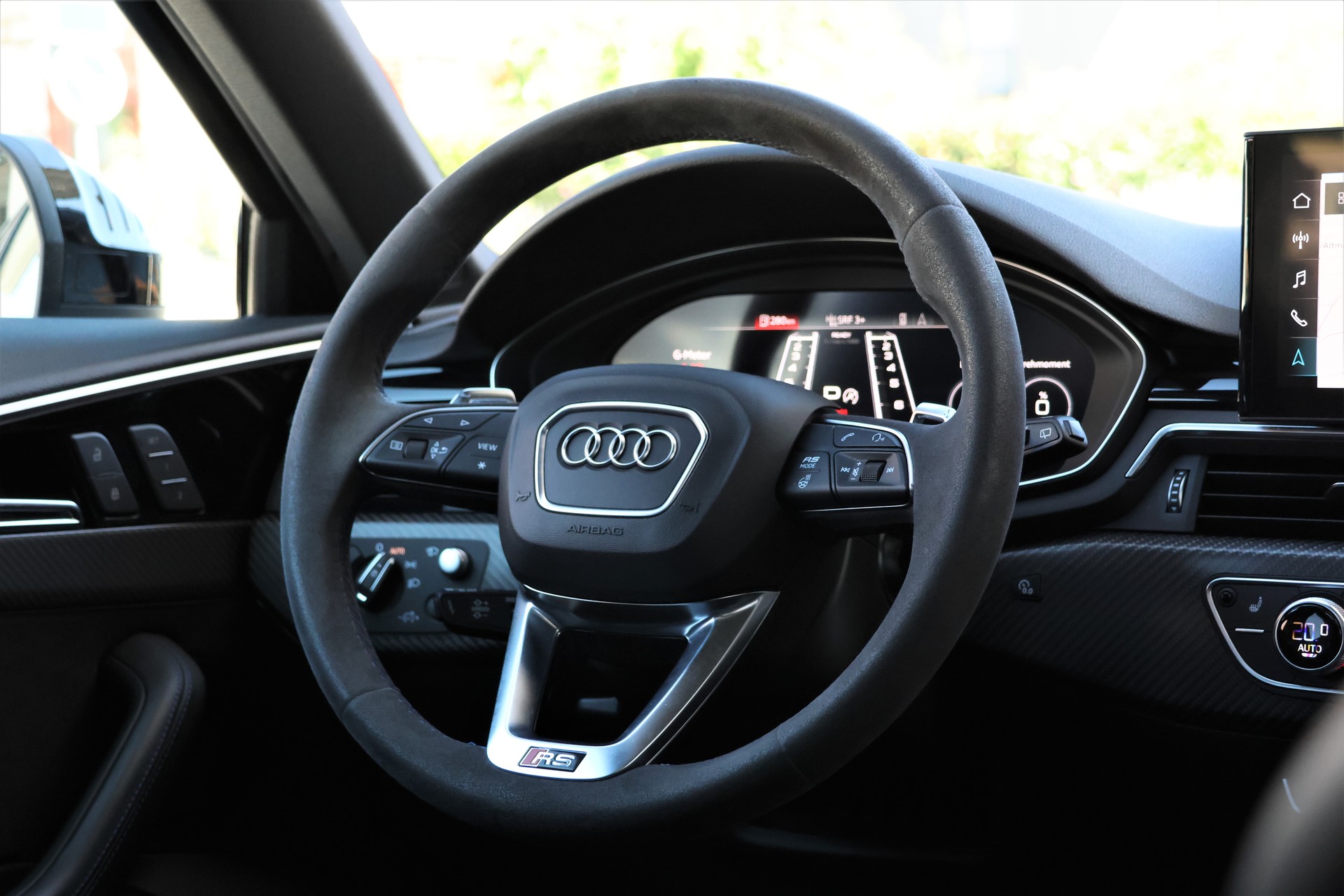 AUDI RS4 Avant quattro tiptronic + 1.9T AHK-image-18