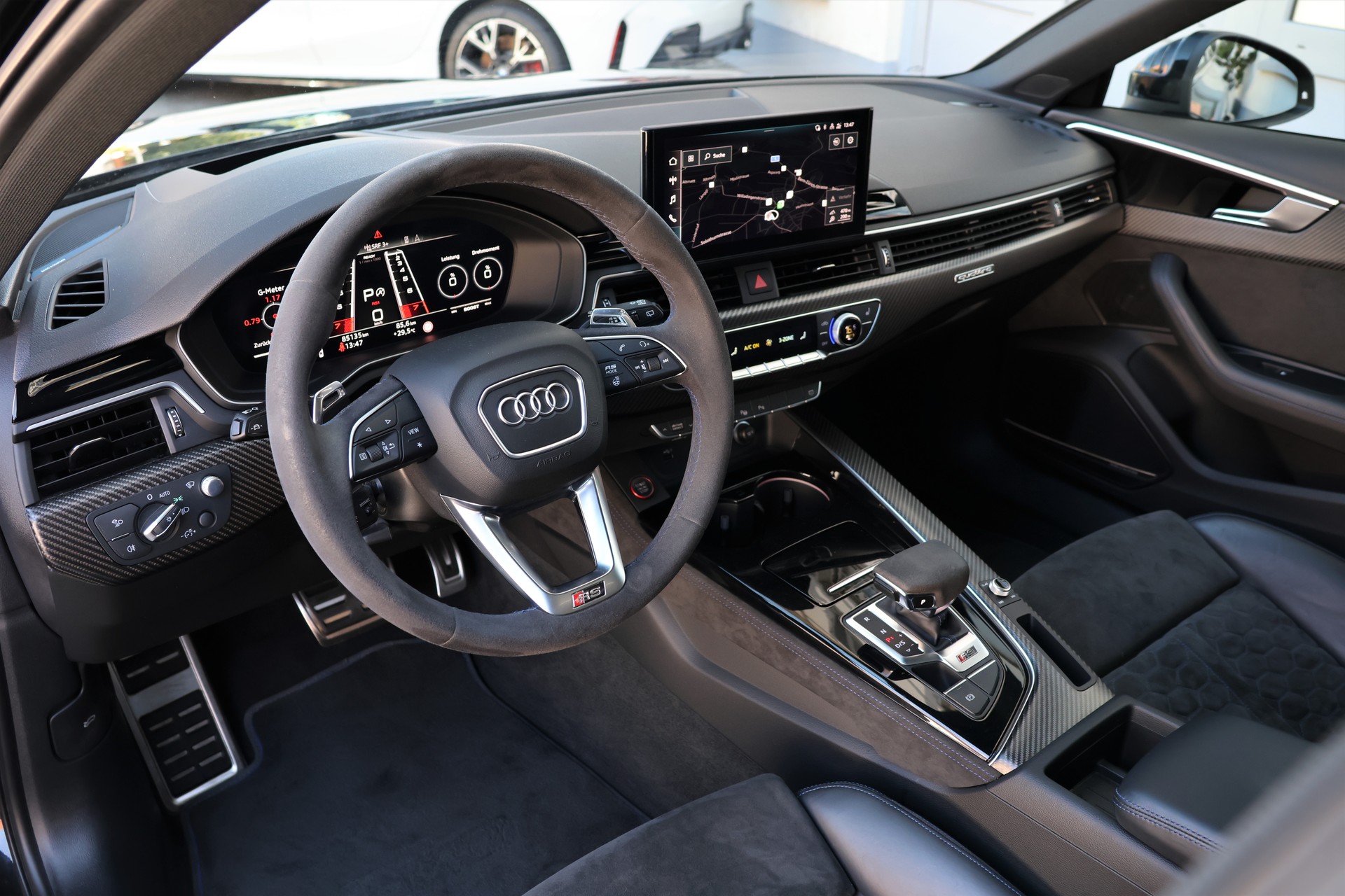 AUDI RS4 Avant quattro tiptronic + 1.9T AHK-image-11