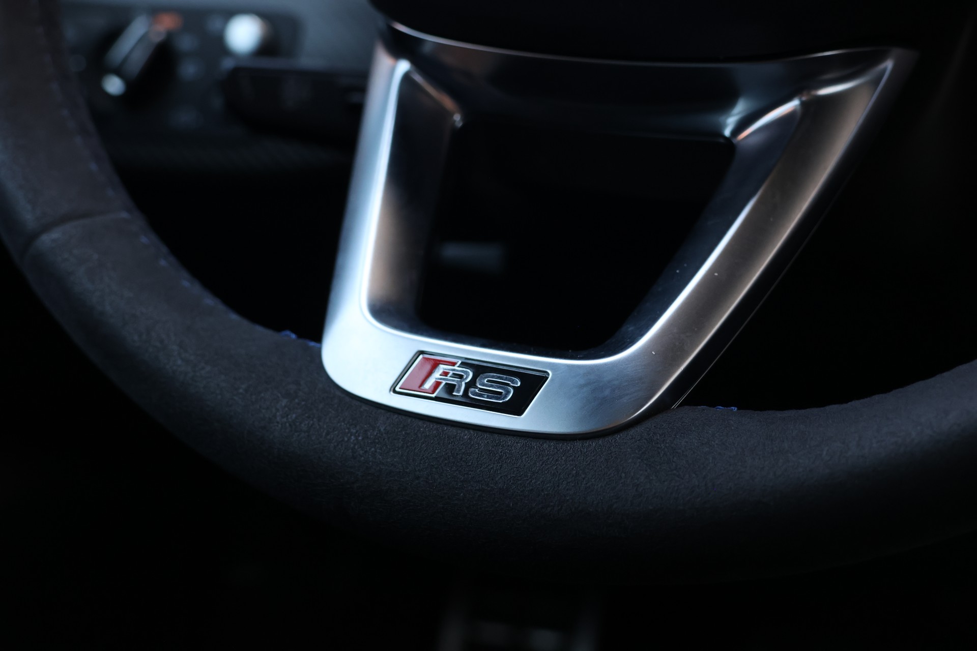 AUDI RS4 Avant quattro tiptronic + 1.9T AHK-image-21