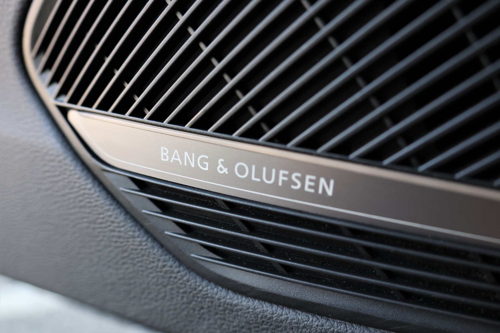 AUDI RS4 Avant quattro tiptronic + 1.9T AHK-image-13