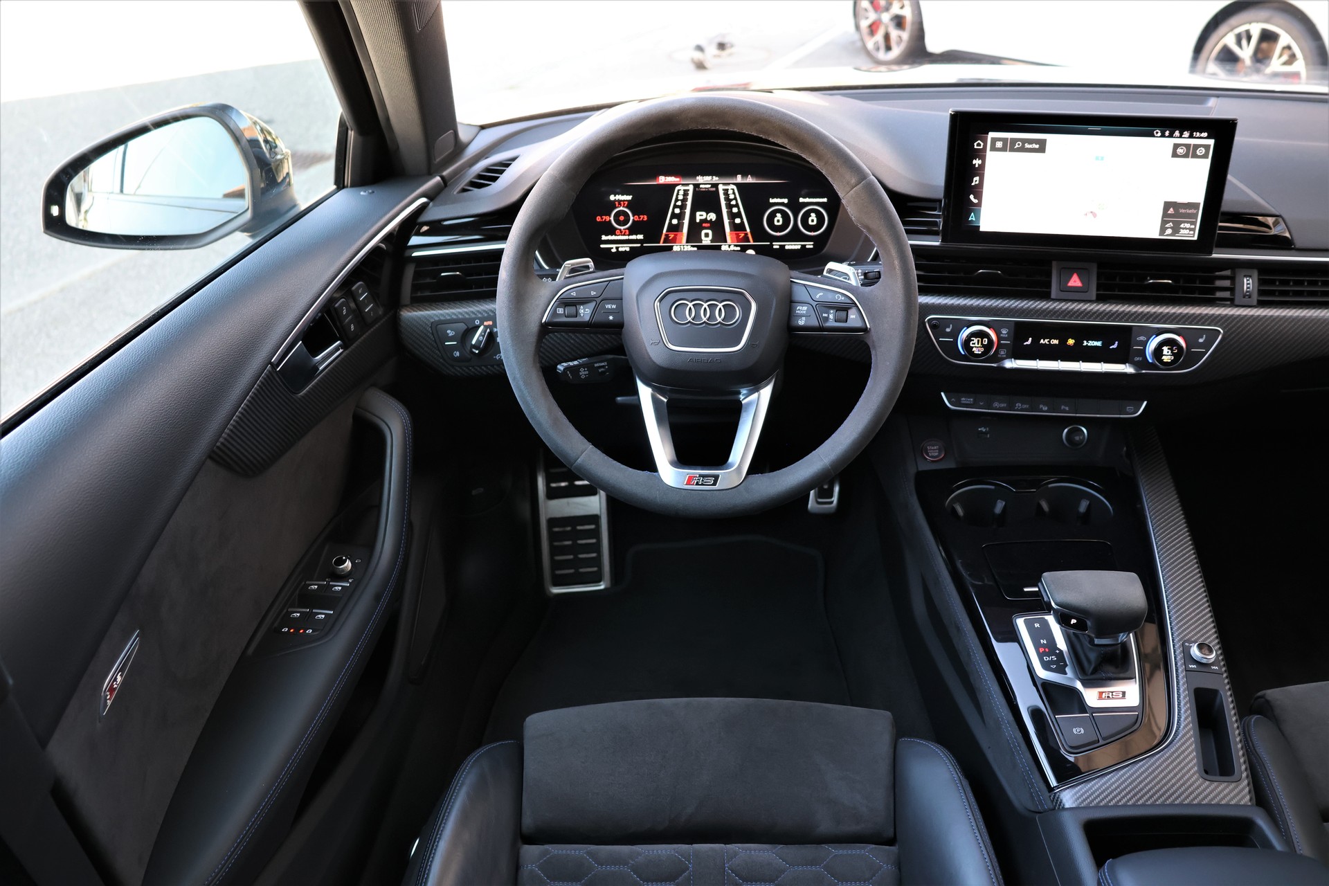 AUDI RS4 Avant quattro tiptronic + 1.9T AHK-image-17