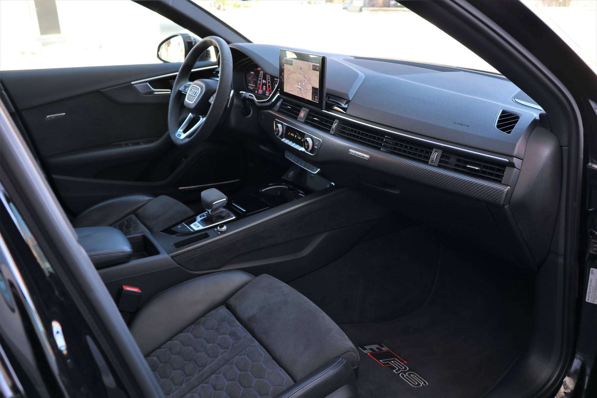 AUDI RS4 Avant quattro tiptronic + 1.9T AHK-image-22