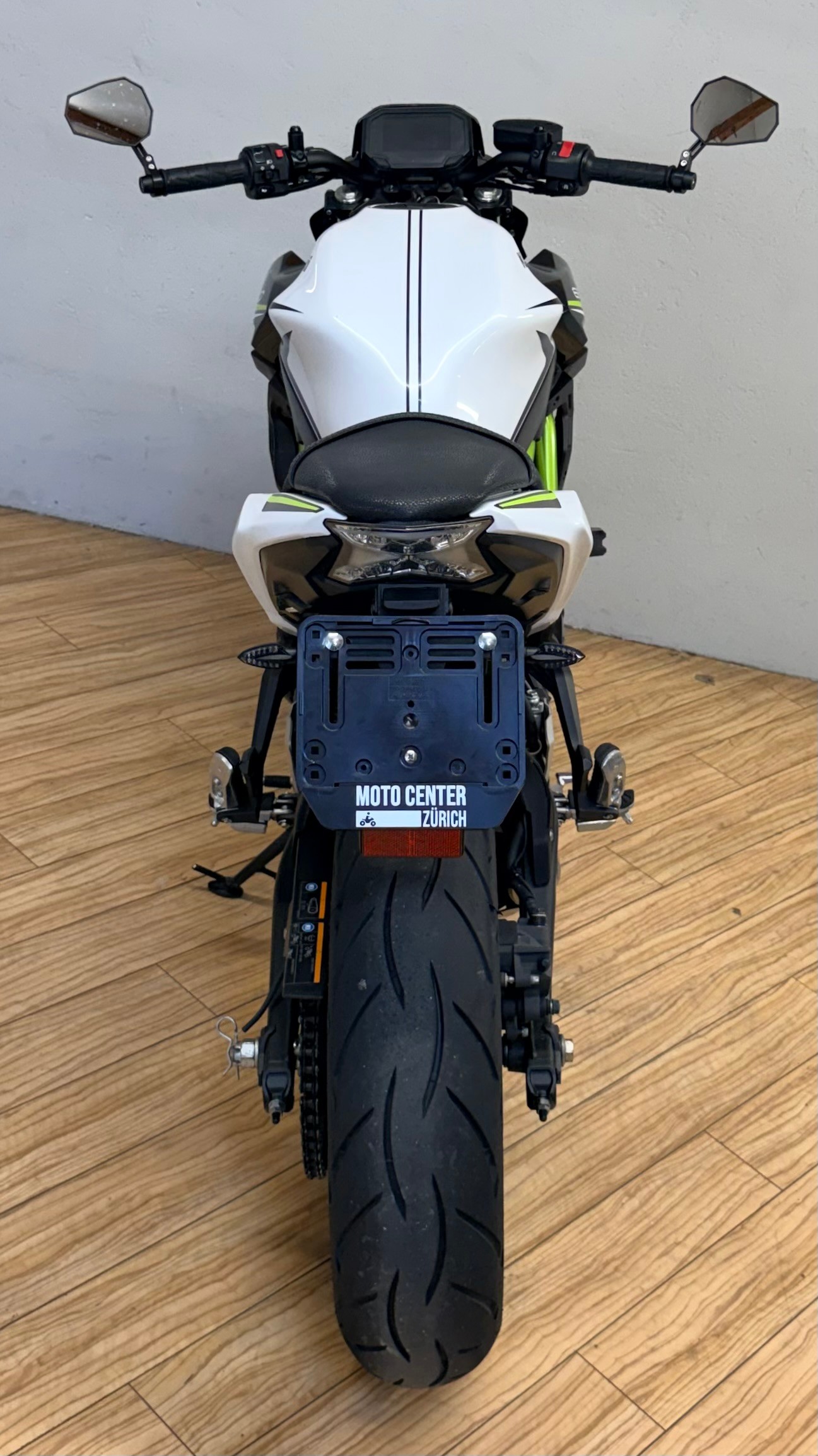 KAWASAKI Z 650 (35kW)-showroom-element-3
