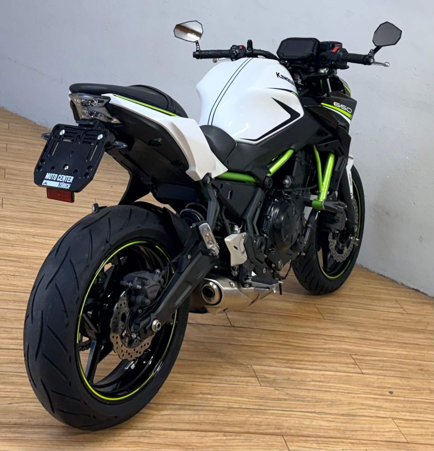 KAWASAKI Z 650 (35kW)-showroom-element-2