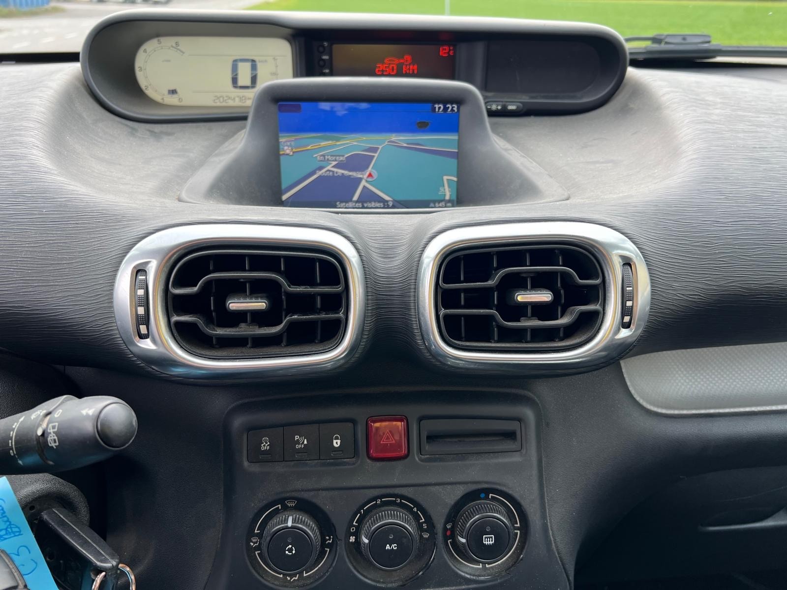 CITROEN C3 Picasso 1.6i 16V Exclusive-image-10