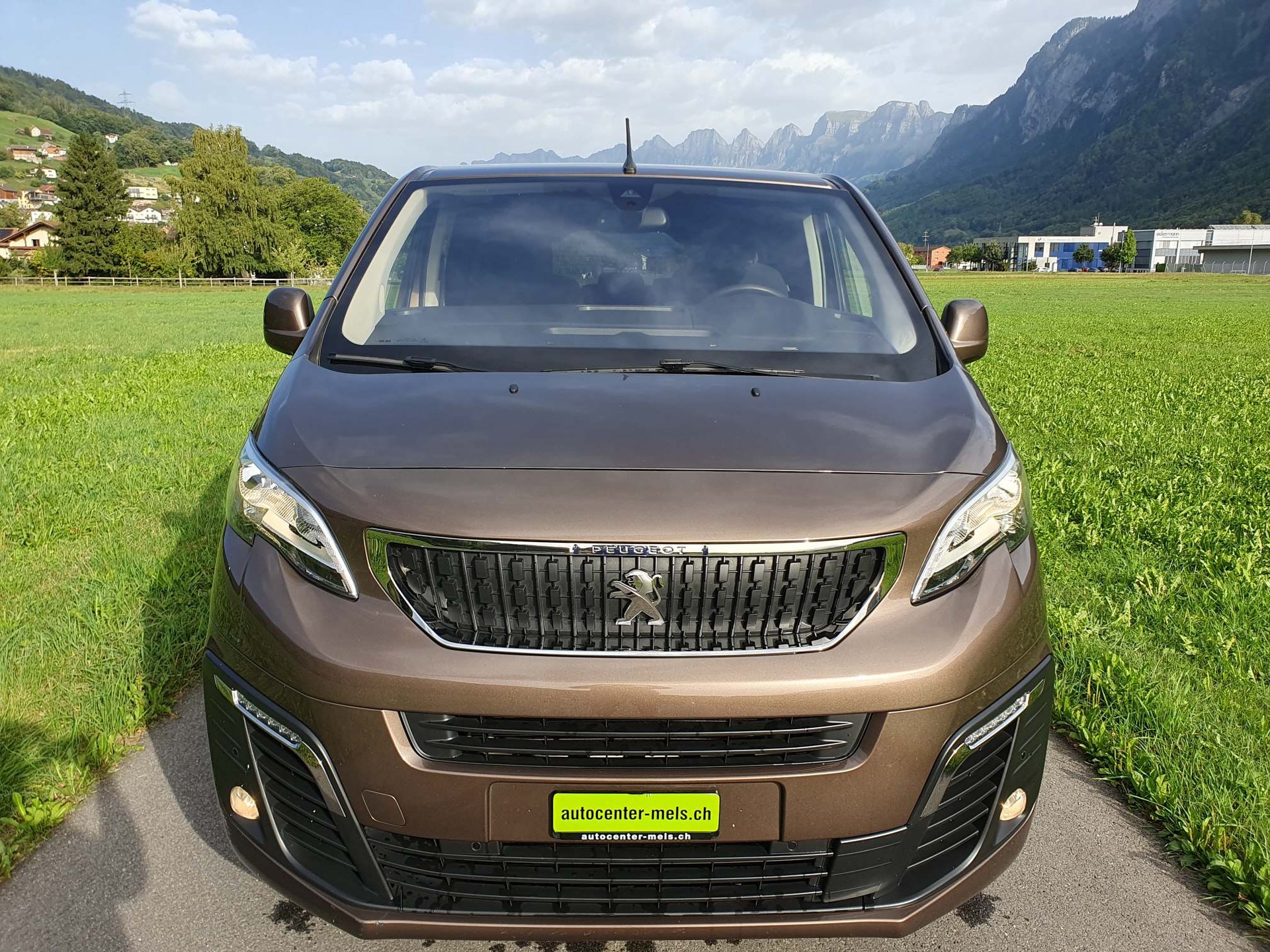 PEUGEOT Traveller Standard 2.0 BlueHDi 180 Active S/S-image-1