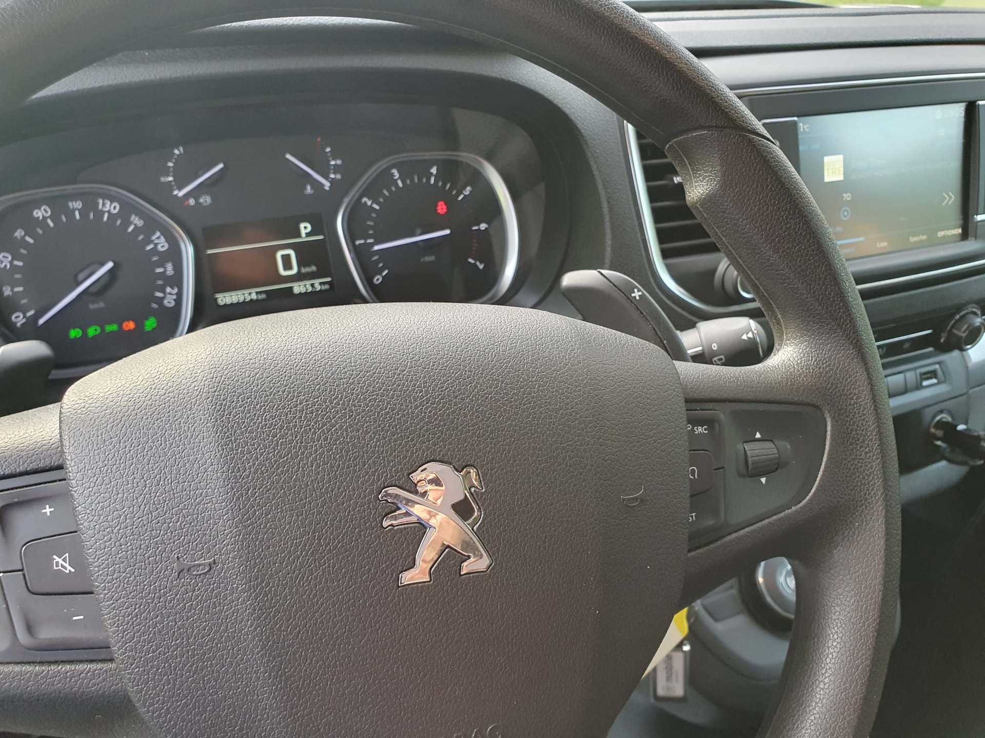PEUGEOT Traveller Standard 2.0 BlueHDi 180 Active S/S-image-10