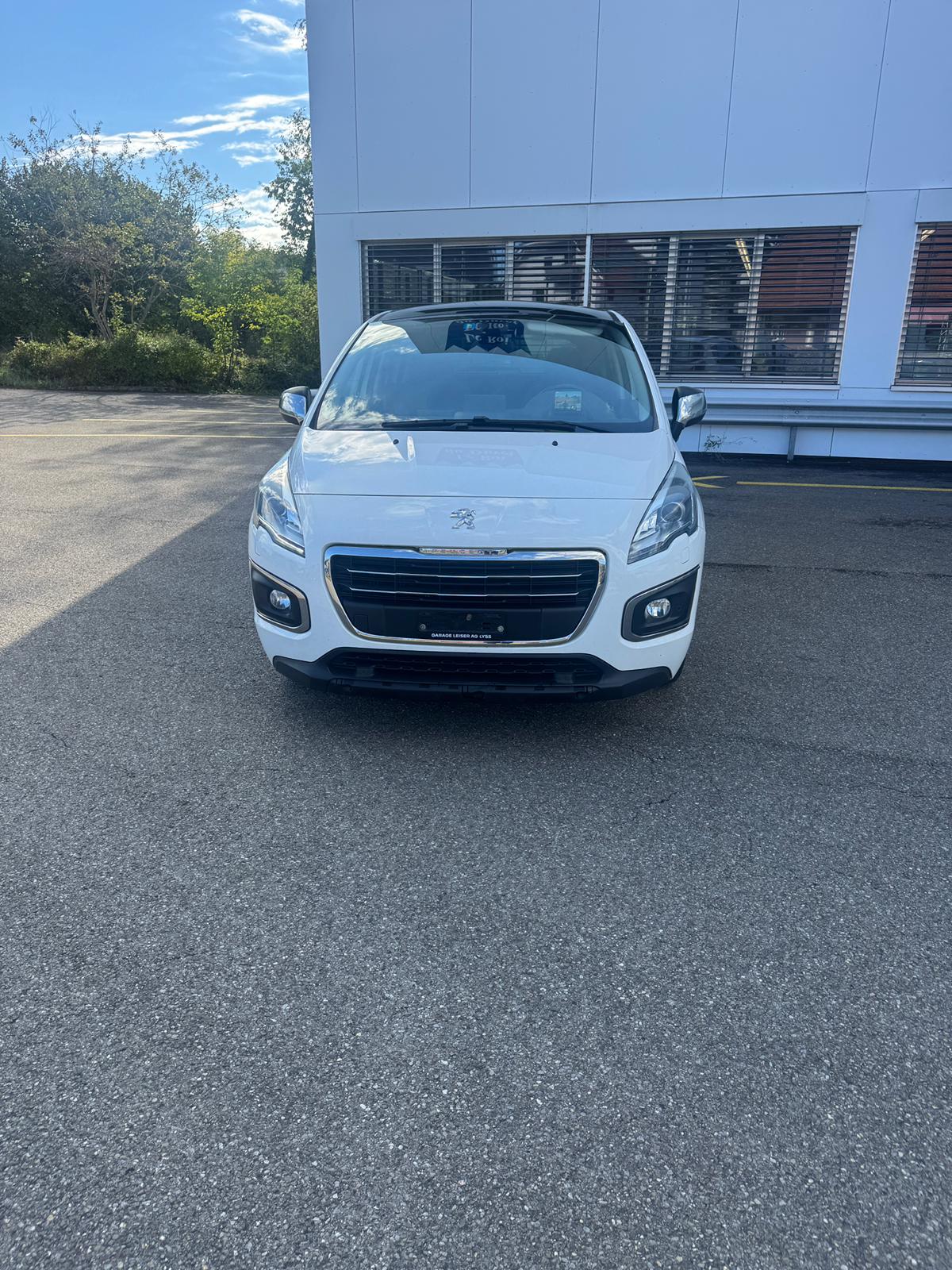PEUGEOT 3008 1.6 Blue HDI Sensation Tiptronic-image-2