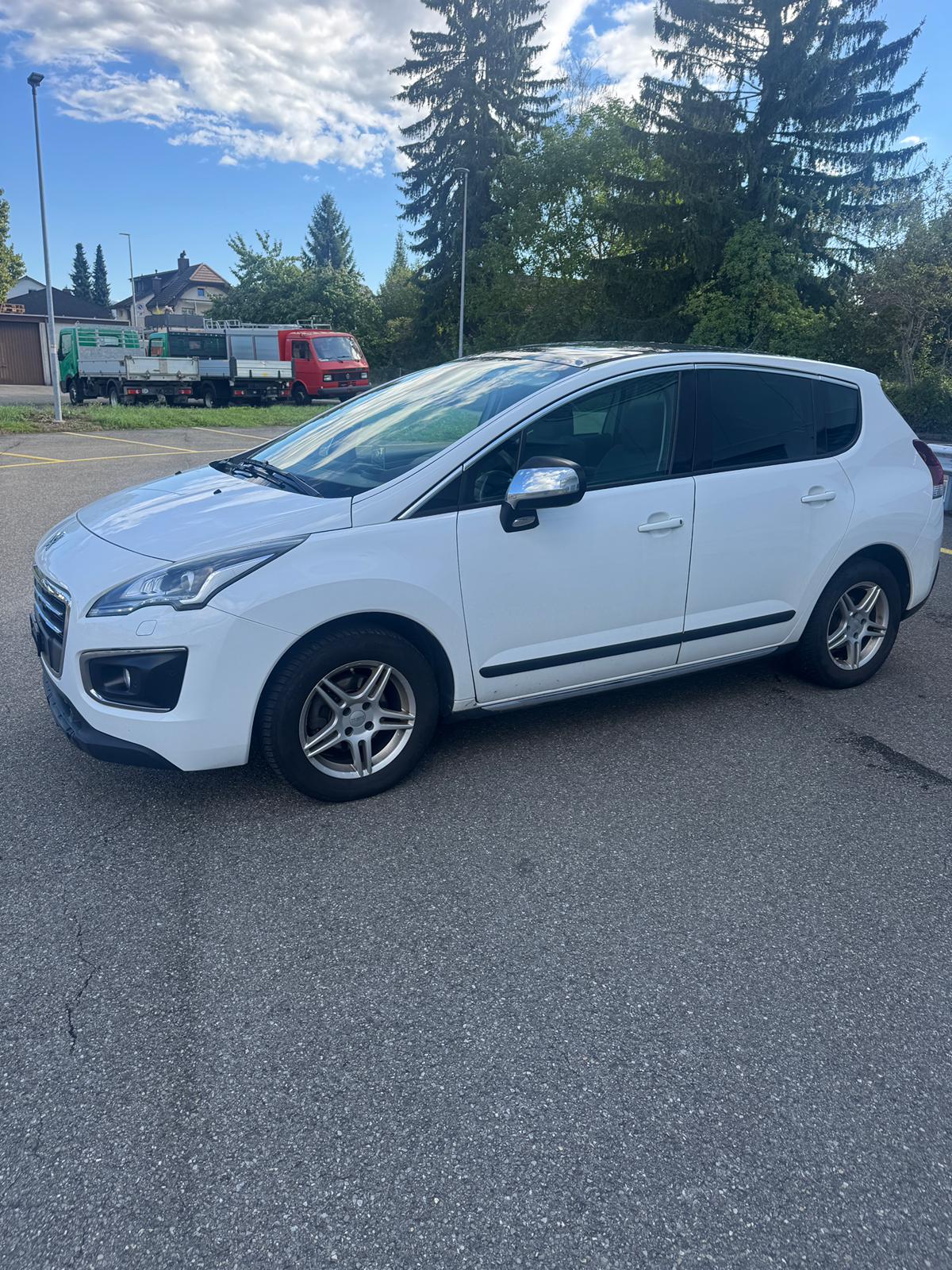 PEUGEOT 3008 1.6 Blue HDI Sensation Tiptronic-image-0