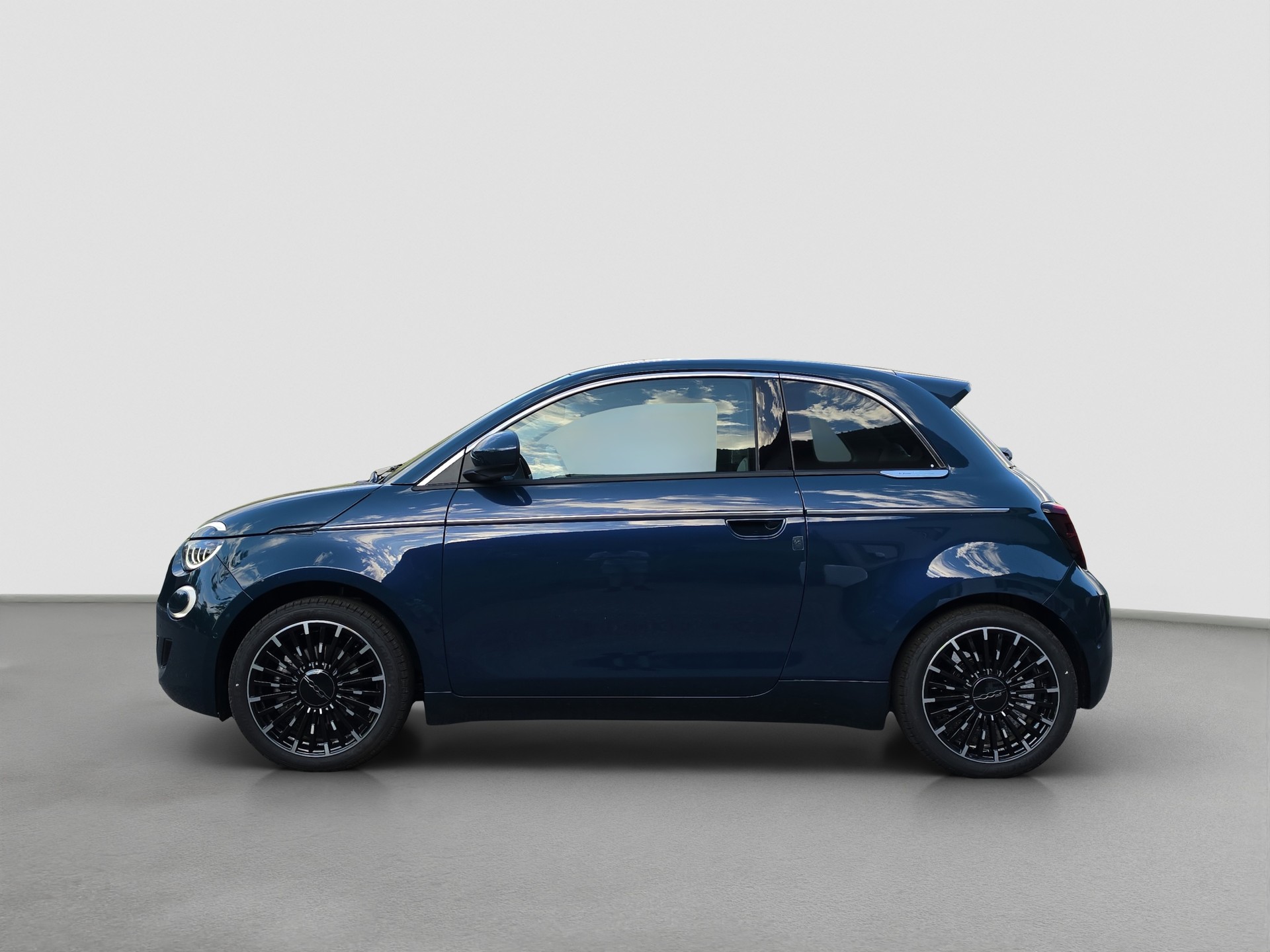 FIAT 500 electric 42kWh La Prima-image-1