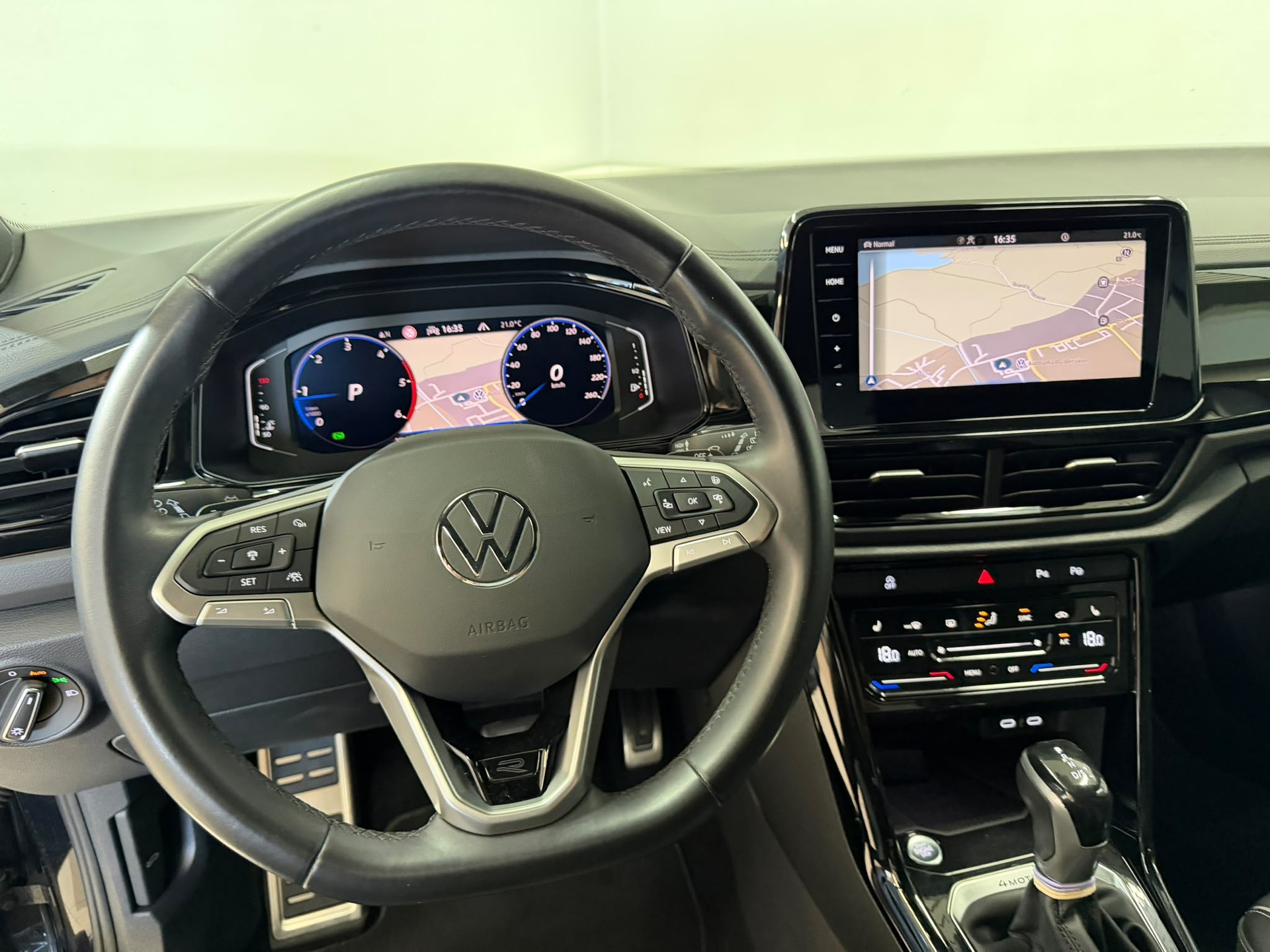 VW T-Roc 2.0 TDI SCR R-Line 4Motion DSG-image-8